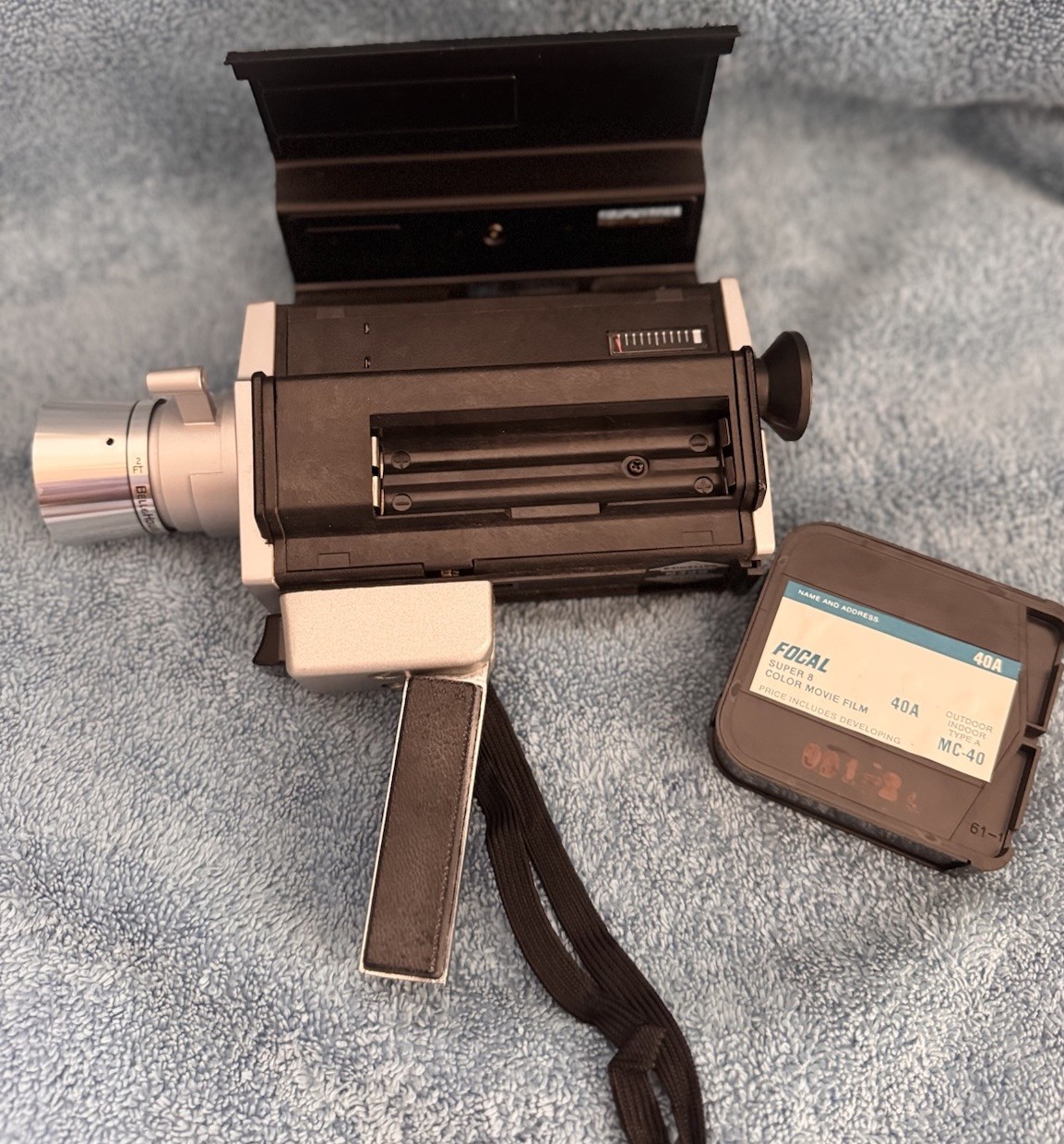 Vintage 1201 Bell Howell Movie Camera 2XZoom ,Focus Matic Untested ,film Inc
