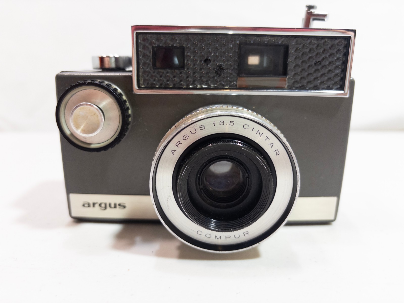 Vintage Argus Autronic I 35mm Rangefinder Camera – Gorgeous Mid-Century Display
