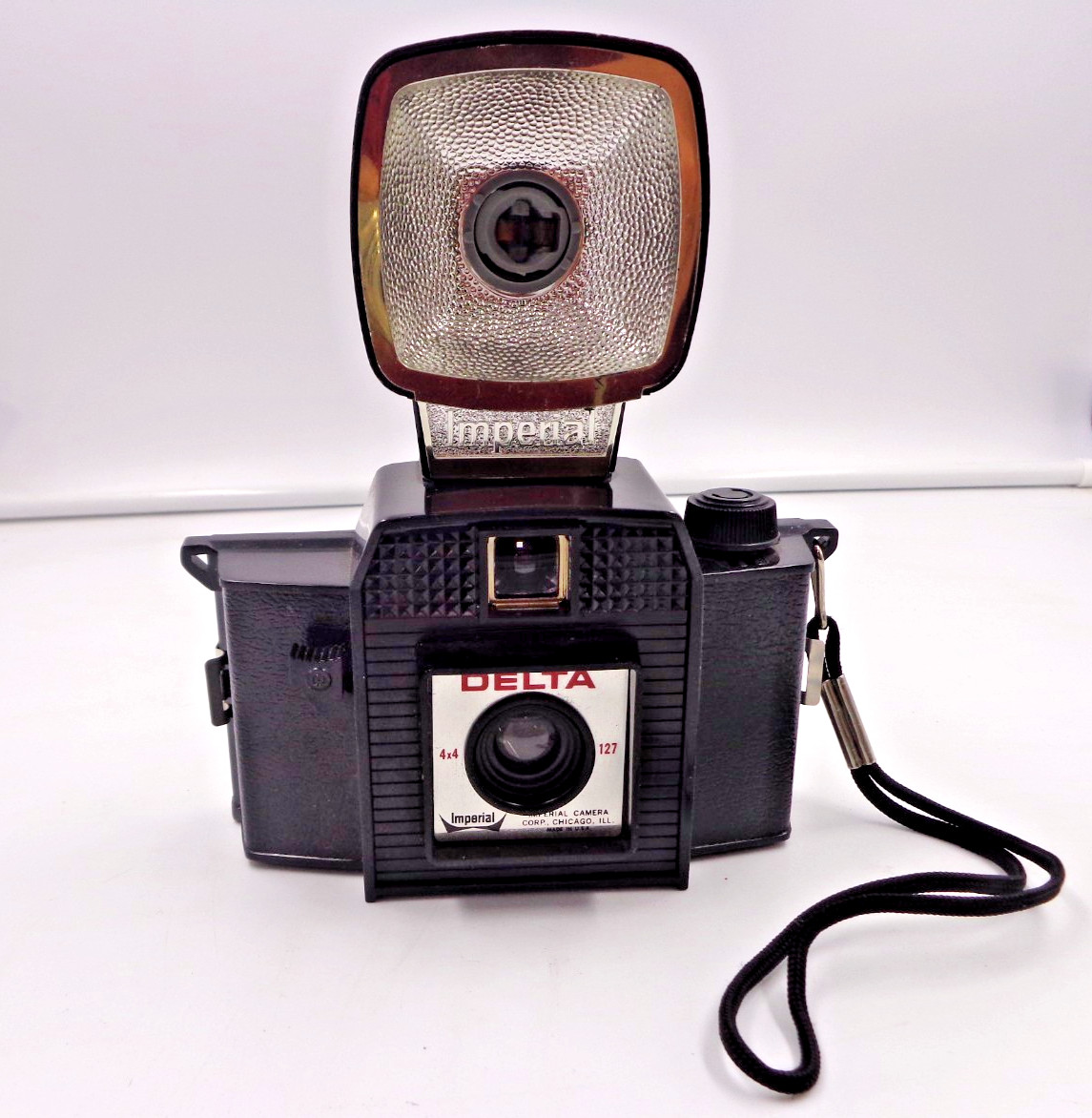 Vintage Delta Imperial Camera Corp. 4 x 4 with Detachable Flash~Uses 127 Film