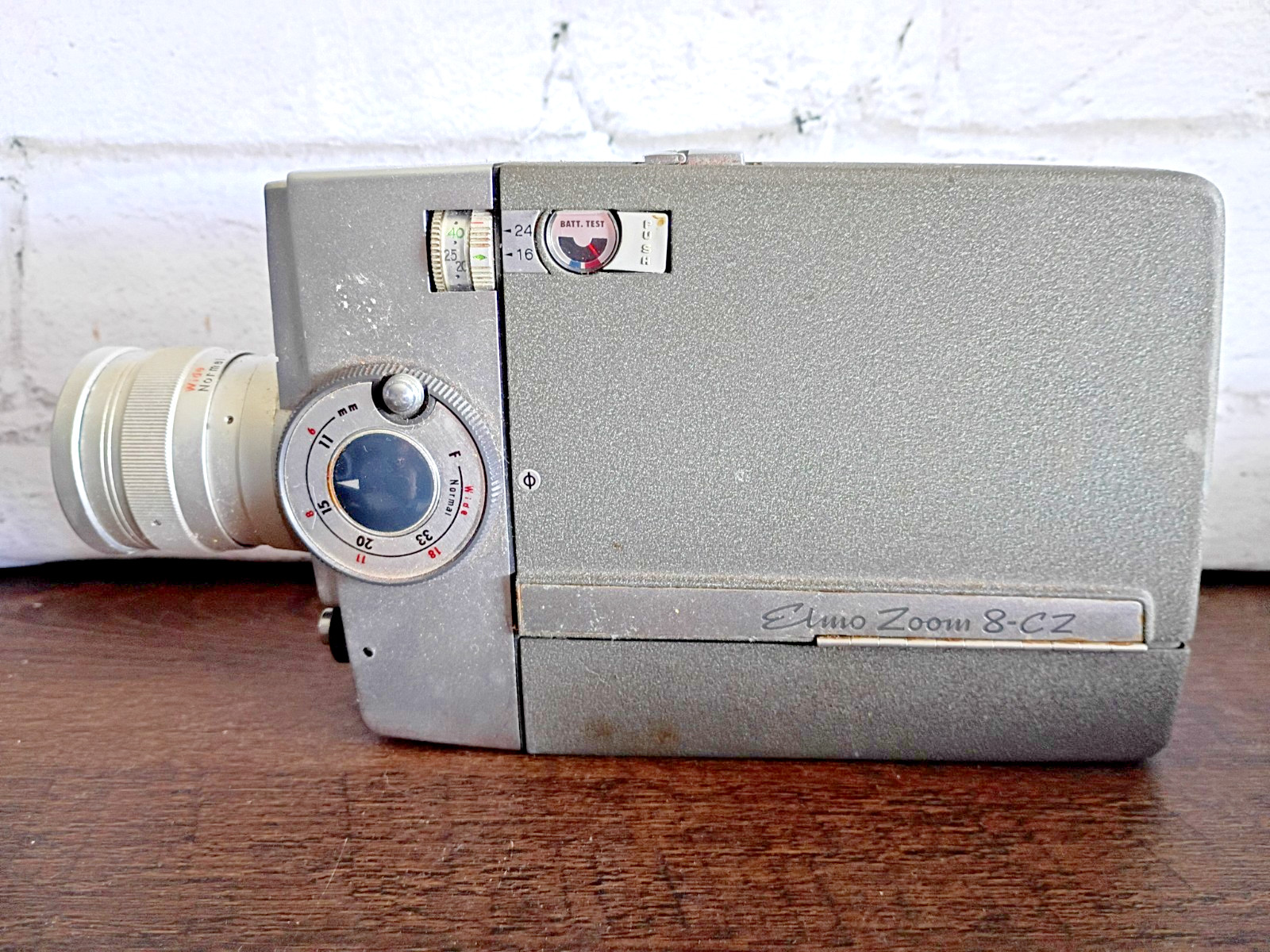 Vintage Elmo Zoom 8-CZ 8mm film camera – untested