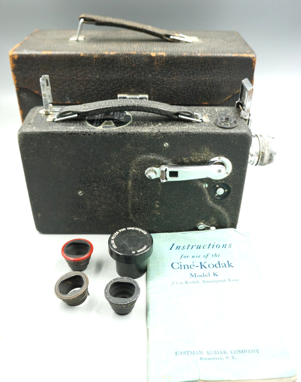Cine-Kodak Model K 8mm Movie Camera 25mm f/1.9 w/ Case, Filters, Book AS-IS #232