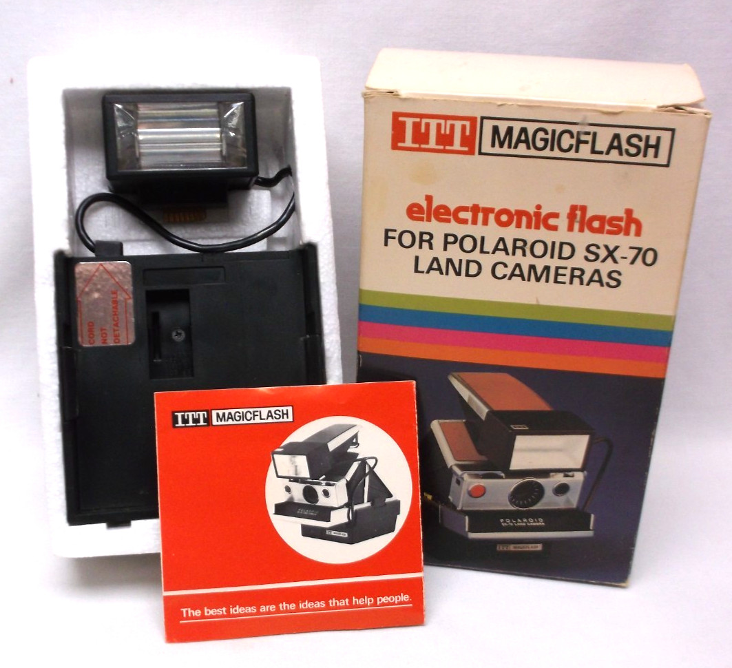 Polaroid SX-70 Land Camera with Electronic Flash and Case with Film
