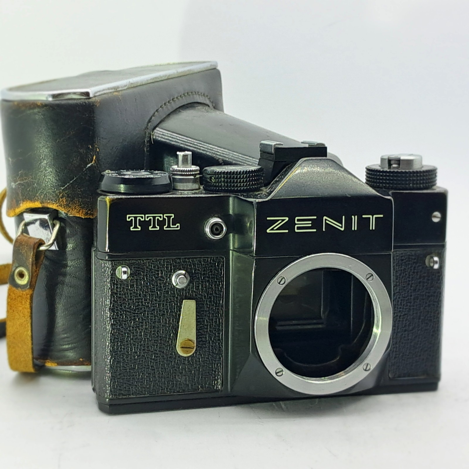 ZENIT TTL 35mm Soviet SLR Camera Body • Vintage USSR KMZ • M42 Mount