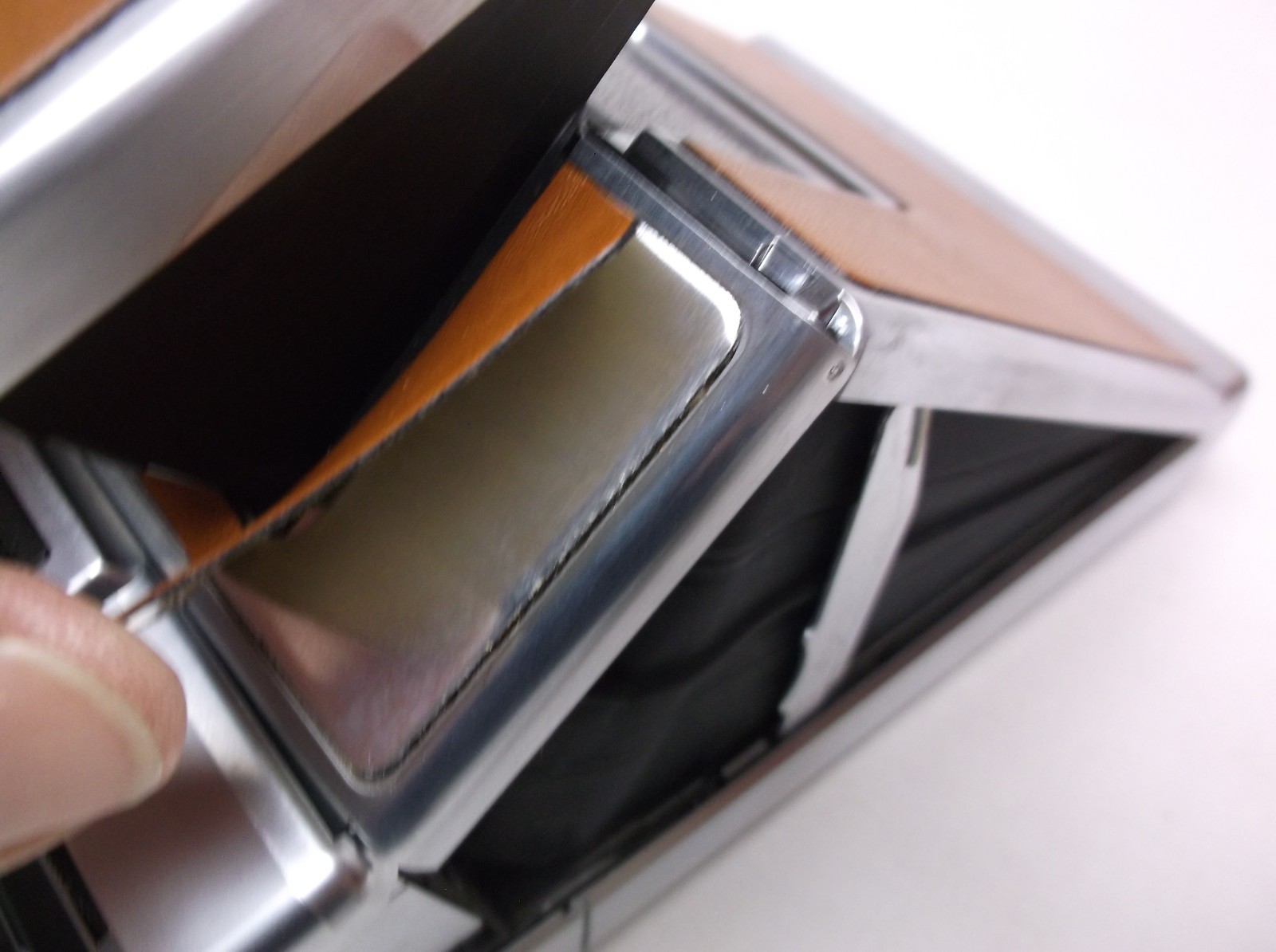 Polaroid SX-70 Land Camera with Electronic Flash and Case with Film