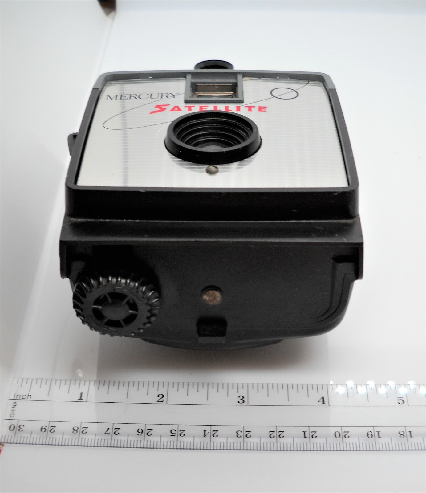 VINTAGE EARLY 1960s MERCURY SATELLITE 127 CAMERA