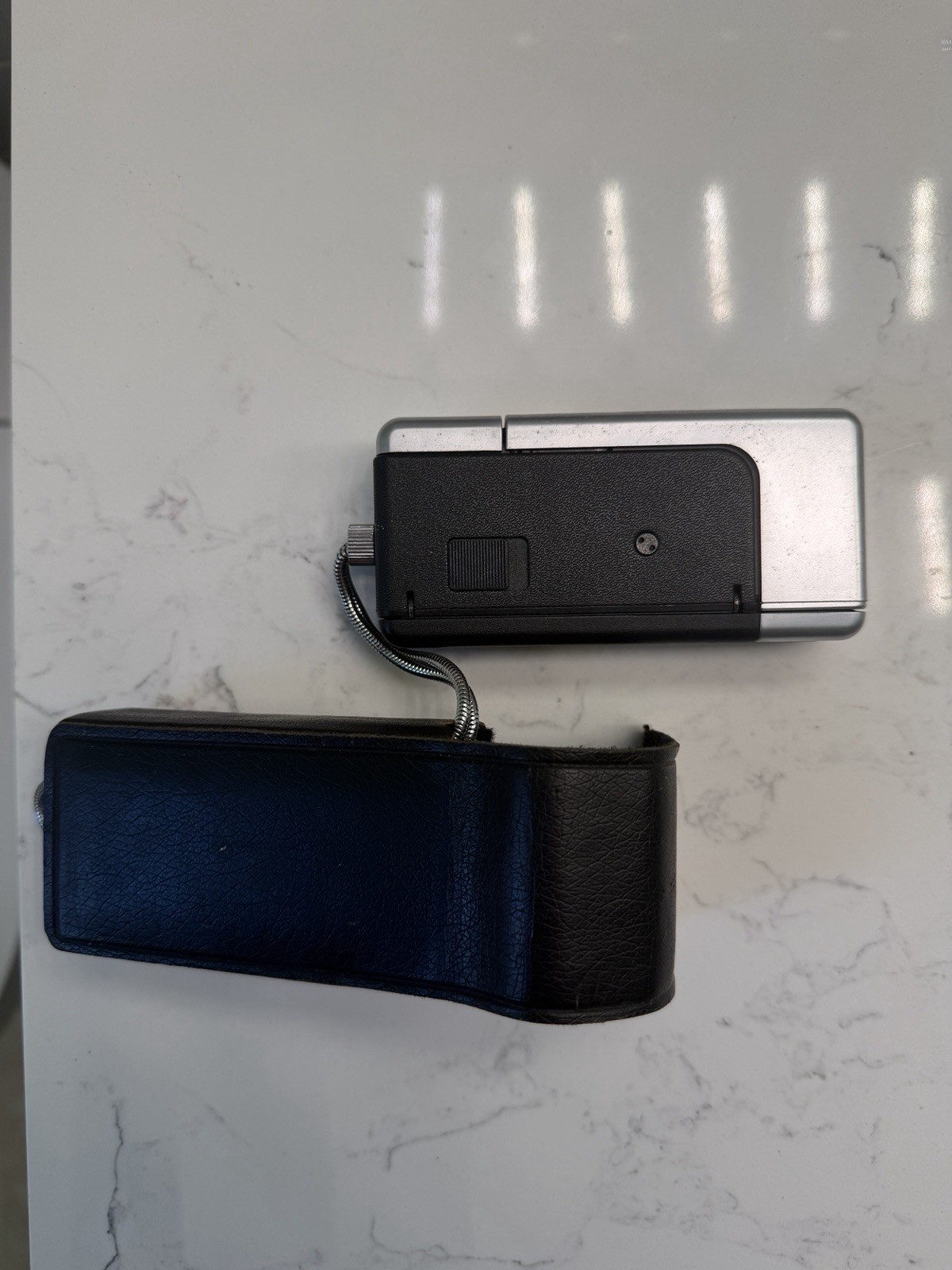 Agfamatic 2008 Pocket Sensor 110 Film Cartridge Camera w/ original leather case