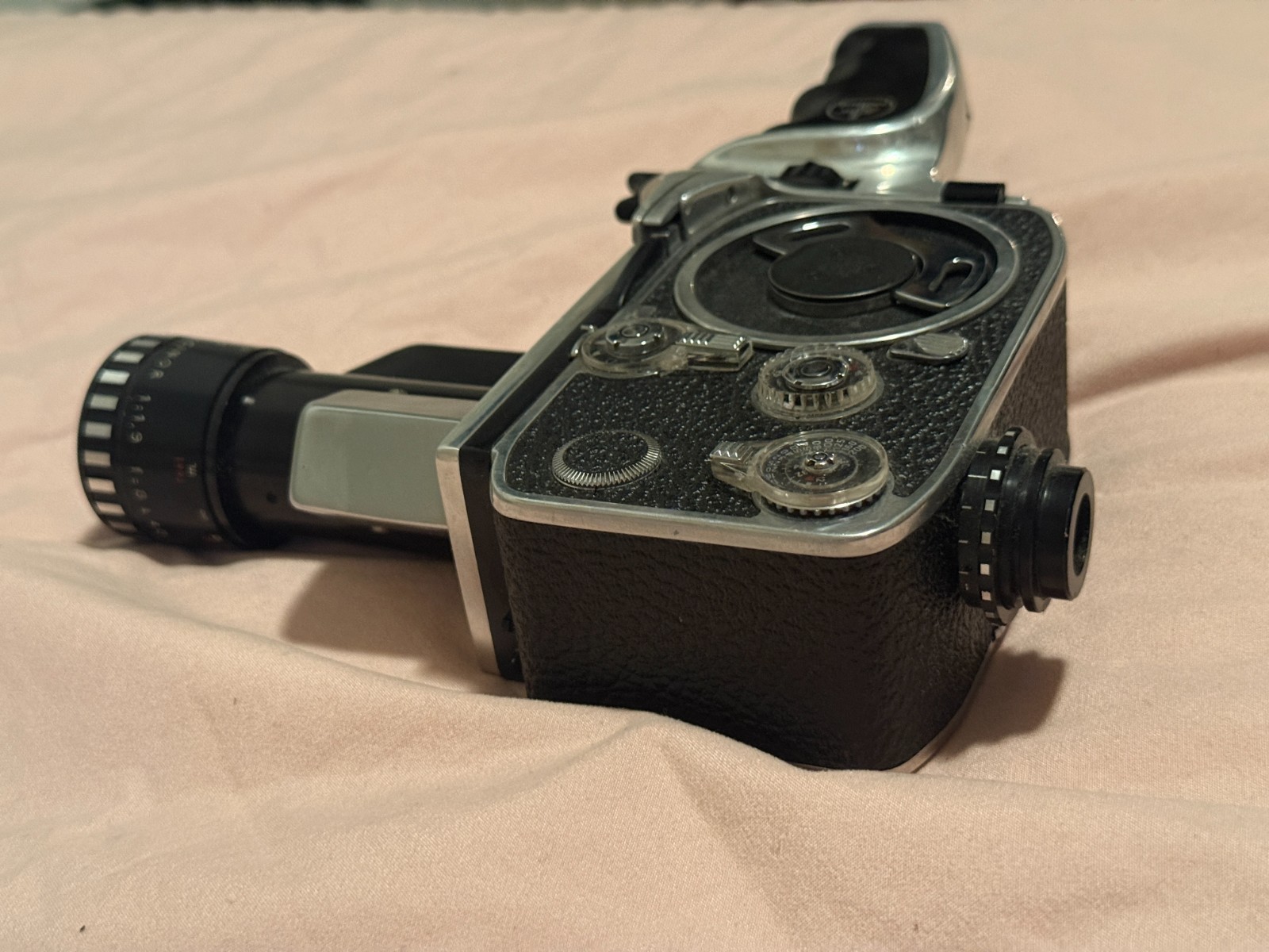 1960s Bolex Paillard P1 Reflex 8mm Movie Camera Pan-Cinor 8-40mm f/1.9 – Runs!