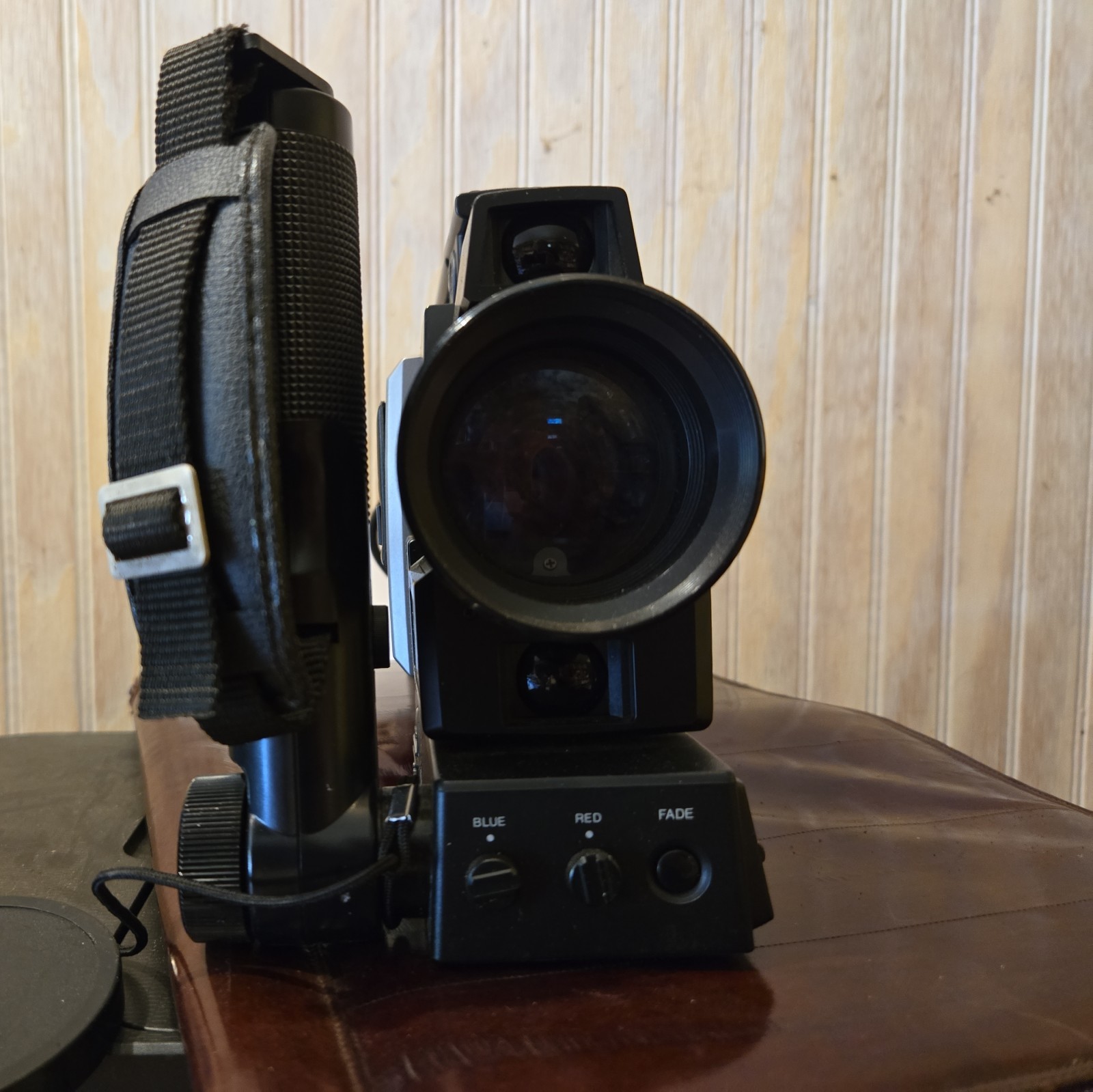 GE General Electric Newvicon Camcorder Video Camera, original box & MIC UNTESTED