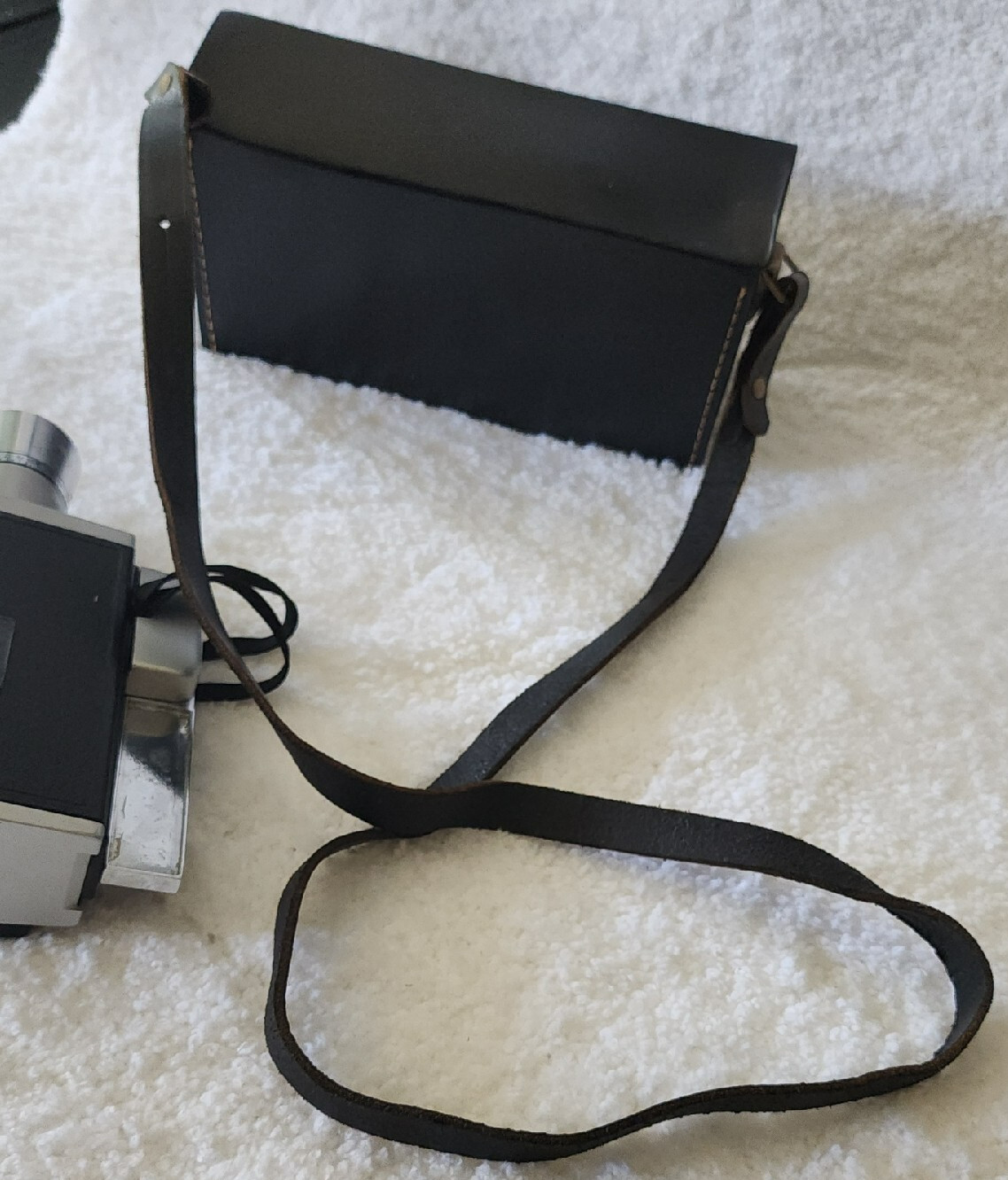 VINTAGE BELL & HOWELL AUTOLOAD ZOOM 1201 SUPER 8 FILM MOVIE CAMERA WITH CASE