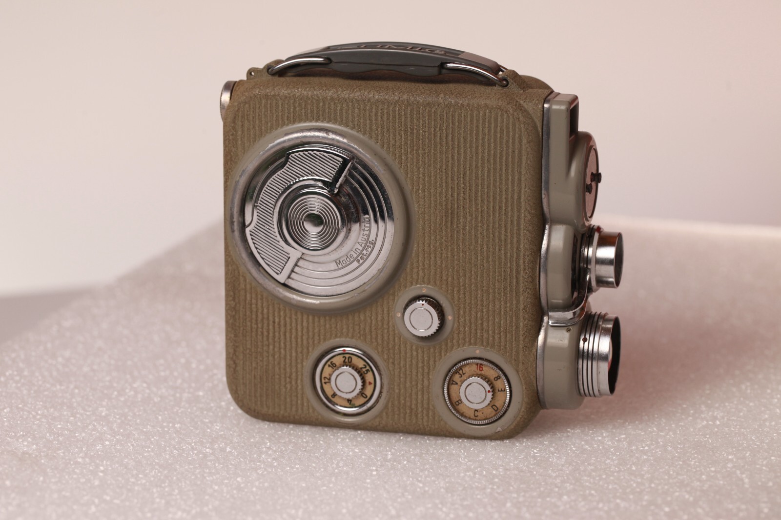 Eumig C3 Regular 8mm Movie Camera – 1950’s vintage collectible with case