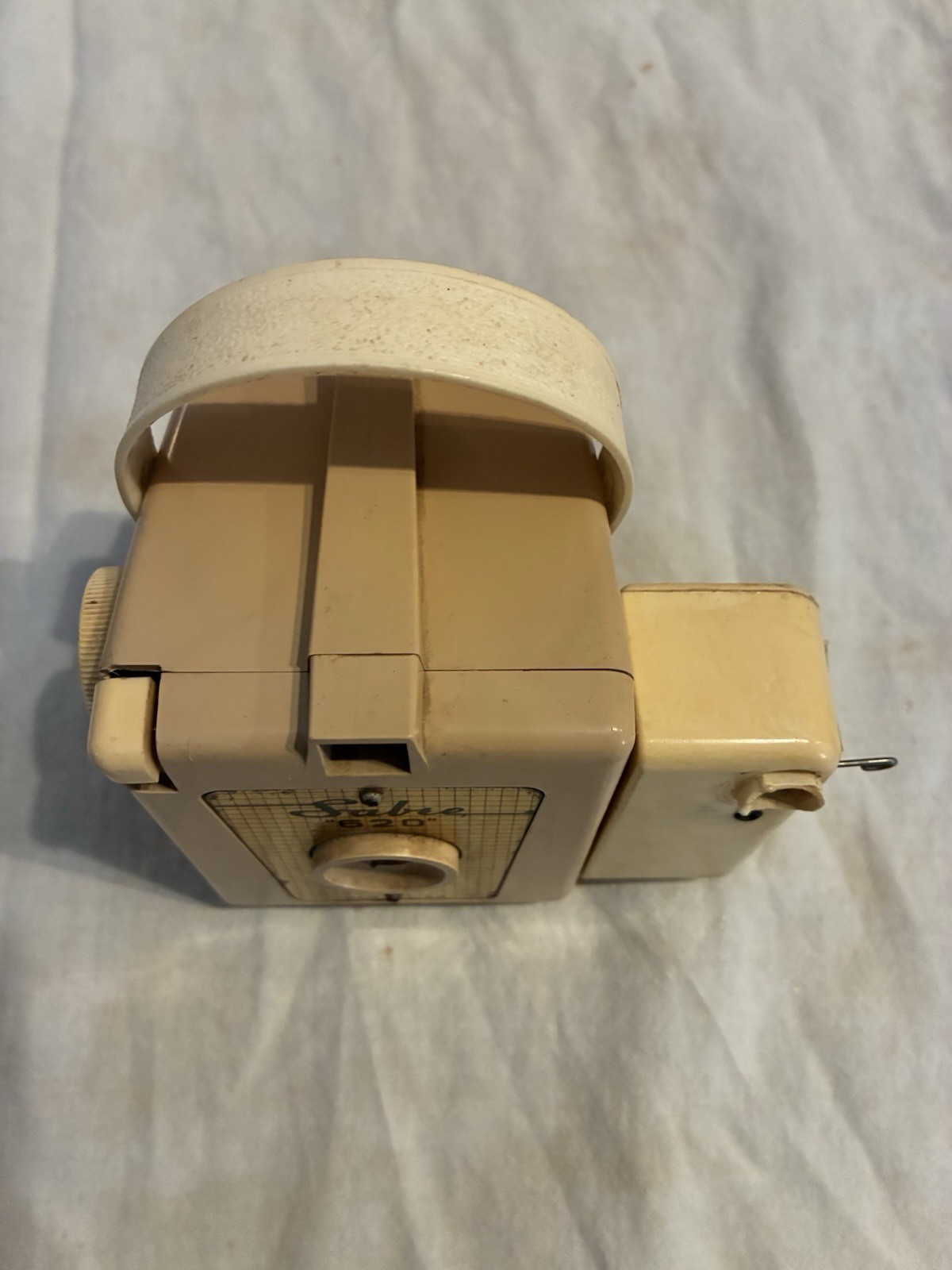 Vintage Sabre 620 Beige Camera, Shaw Harrison Corp. Made In USA 1950s