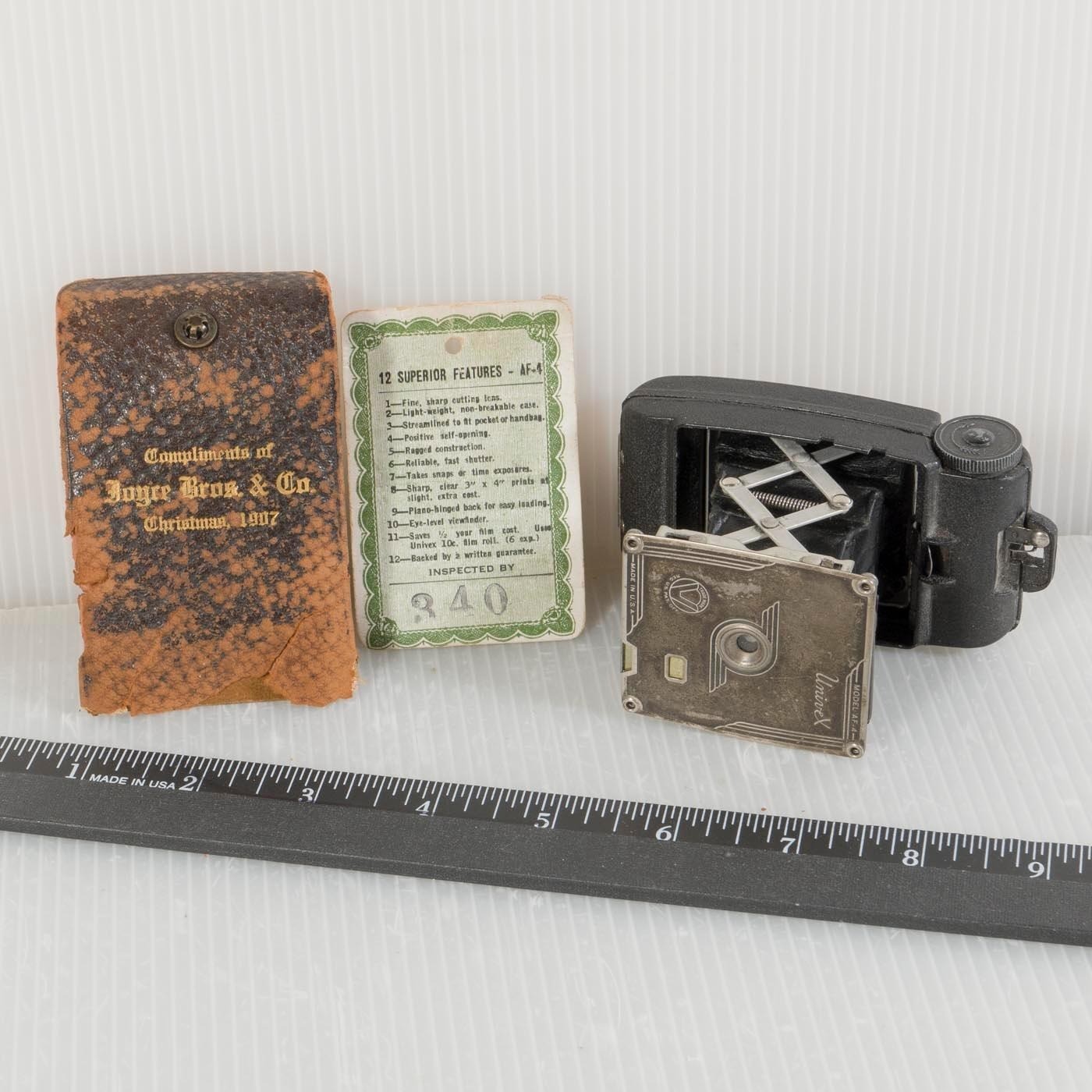 Vintage UniveX Model AF-4 Folding Camera Universal Camera Corp with Case & Tag