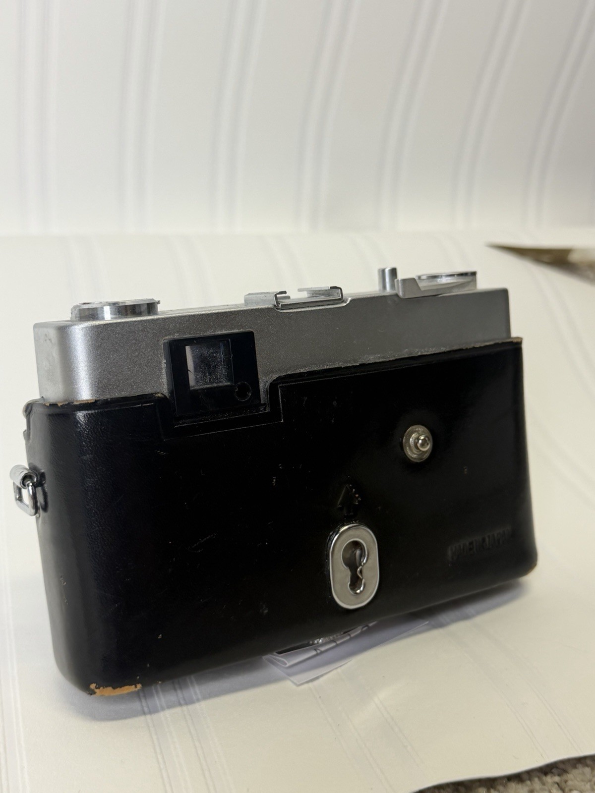 vintage Wards AM-550 35mm film camera