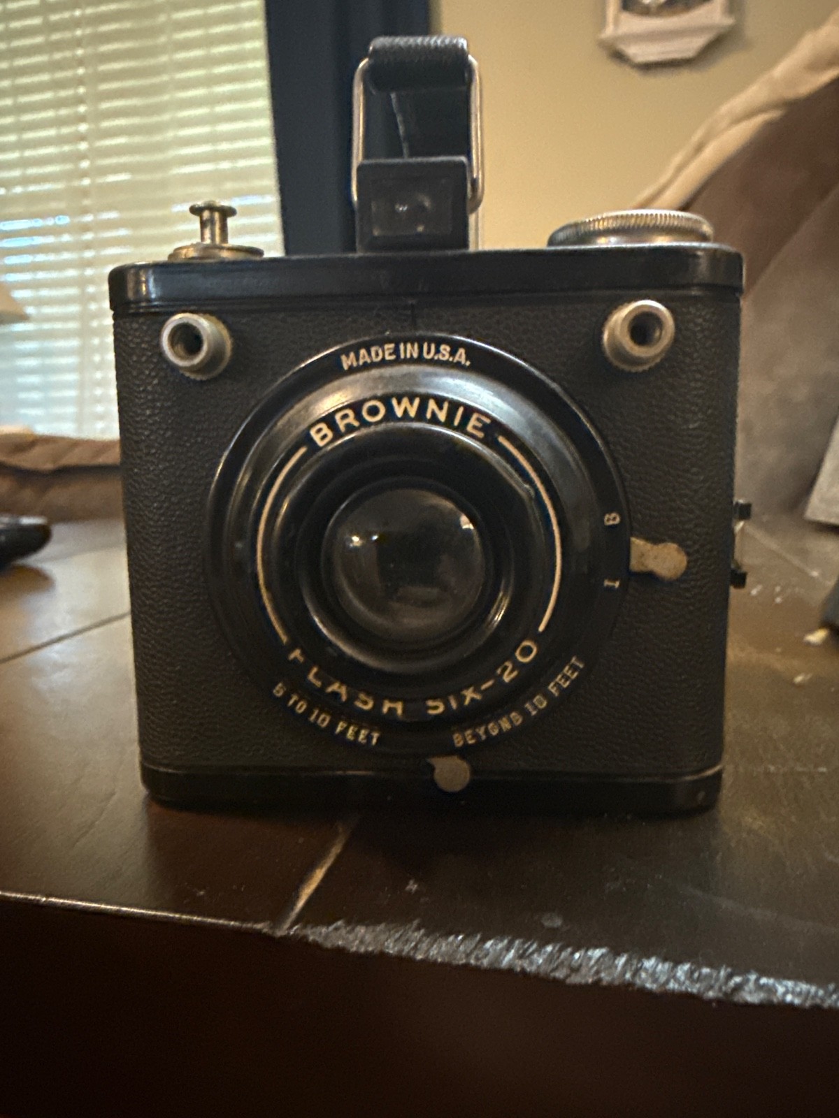 Kodak Brownie Flash Six-20 Fixed Focus 620 Roll Film Vintage Box-Type Camera