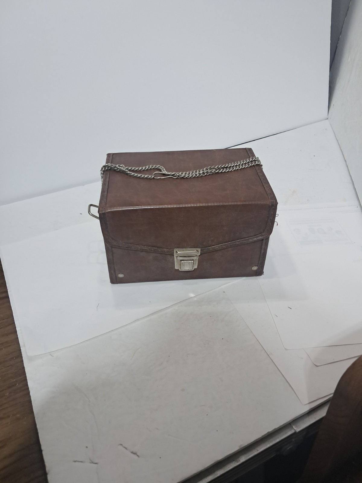 Vintage Polaroid Pronto!B Instant Film Camera With Case,Manual,Flash Bulbs (g)