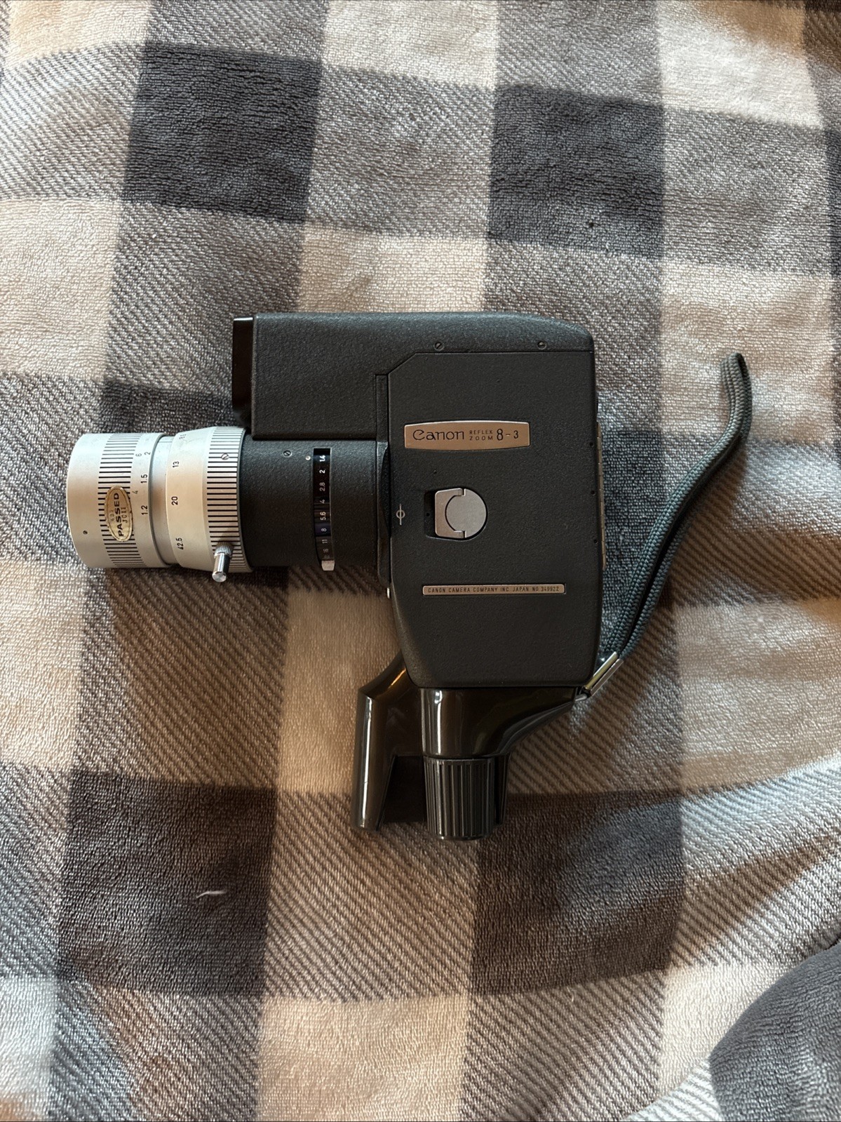 Canon Reflex Zoom 8-2 8mm Movie Film Camera With Canon C-8 Grip – UNTESTED, READ