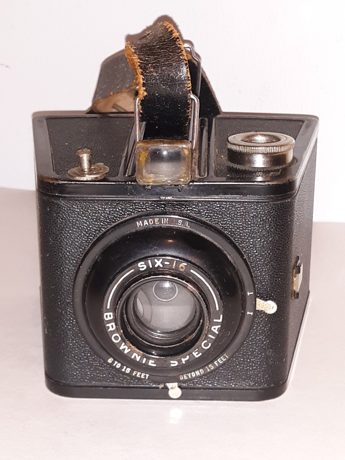 KODAK Vintage Six-16 BROWNIE SPECIAL BOX CAMERA Black 1938-42 w/STRAP 616 Film📸