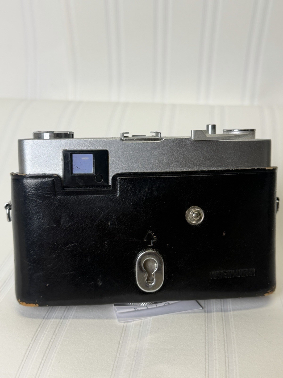 vintage Wards AM-550 35mm film camera