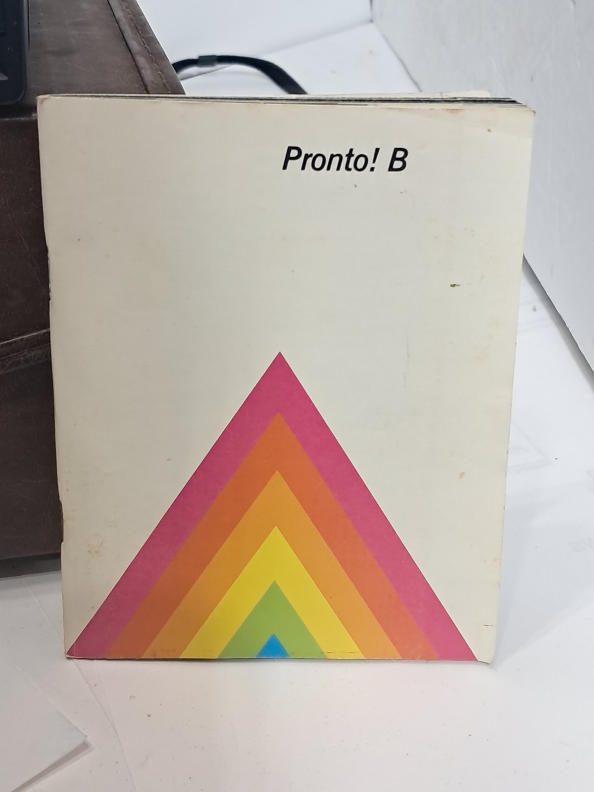 Vintage Polaroid Pronto!B Instant Film Camera With Case,Manual,Flash Bulbs (g)