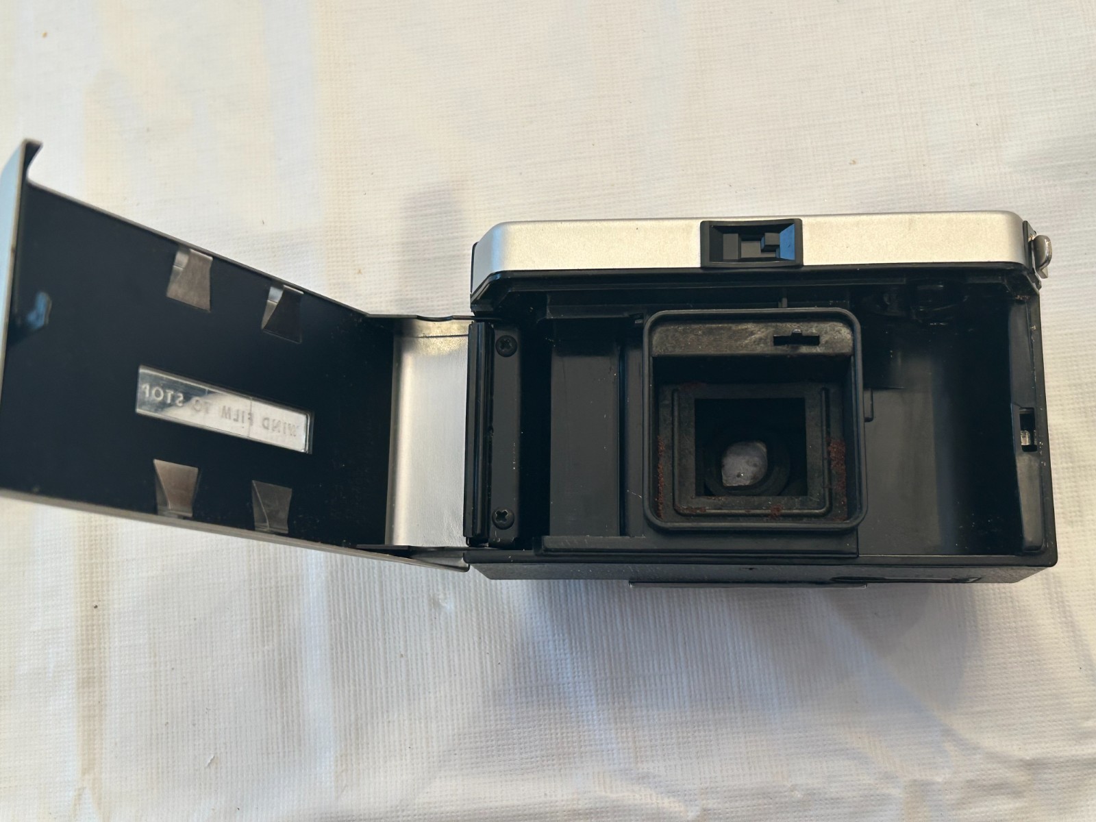 Vintage Kodak Instamatic 304 Camera, Instructions, & Carry Case- Untested