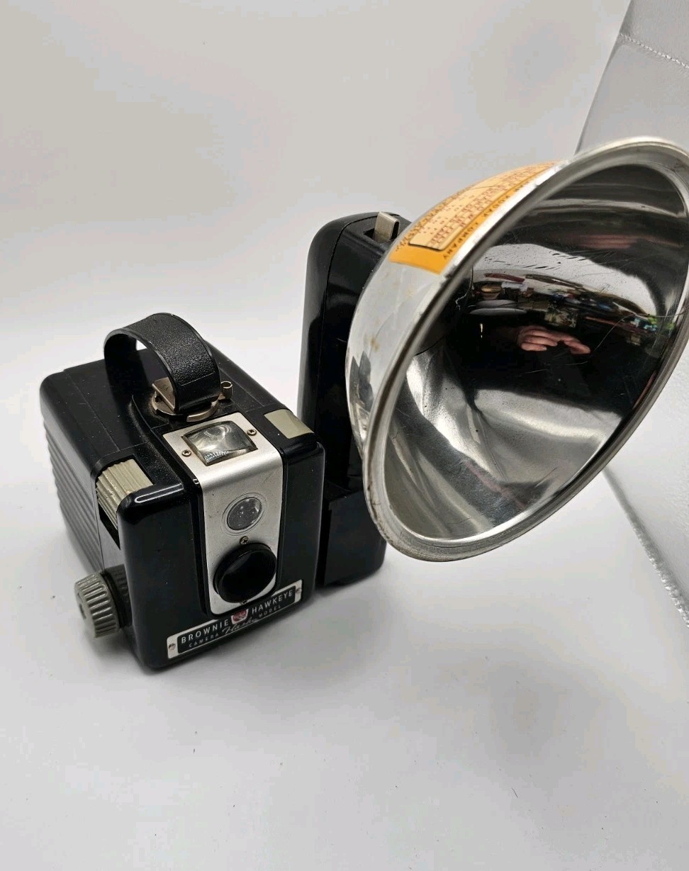 Vtg Kodak Brownie Hawkeye Camera Flash Kodalite Flasholder