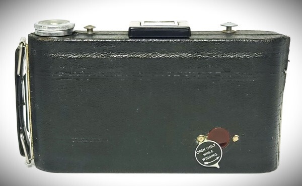 KODAK Vigilant Six-20 a Classic Folding Camera ﻿Anaston 105 mm F: 6.3 Lens Clear