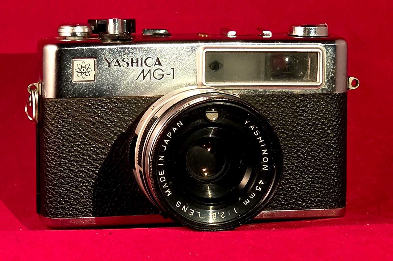 Vintage Yashica MG-1 35mm Camera w/ Yashinon 45mm F2.8 Lens