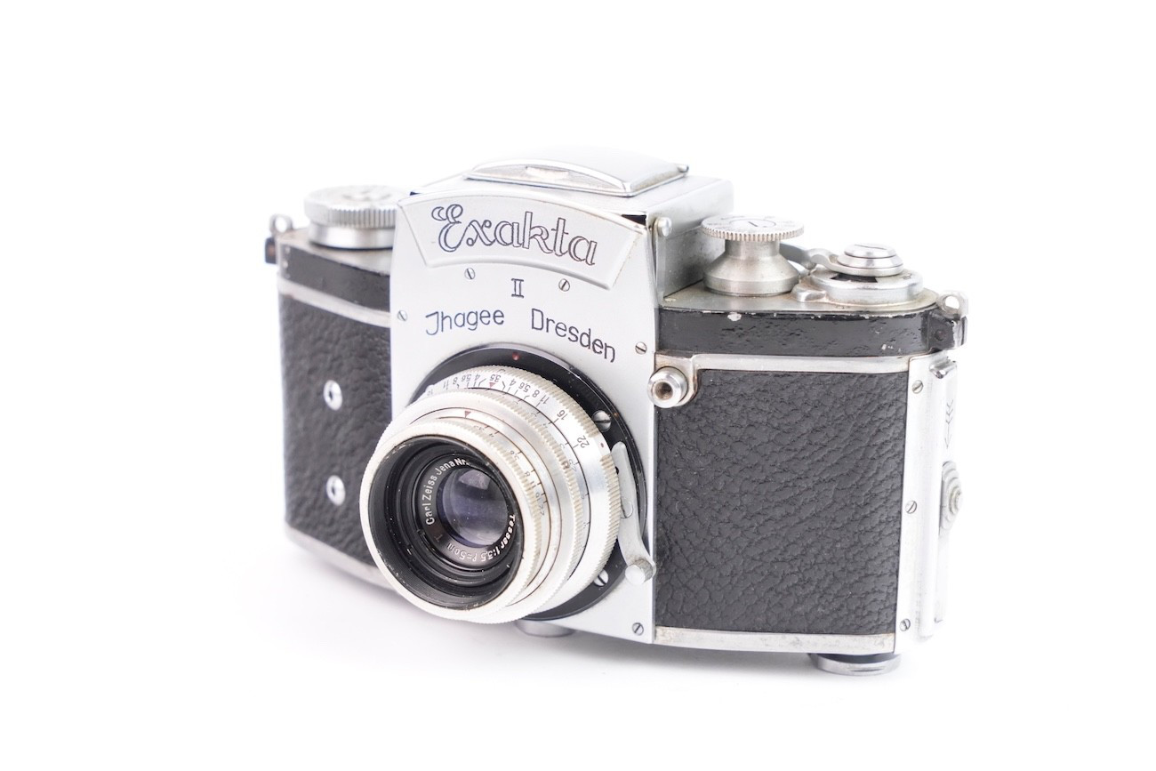 Ihagee Exakta II Type 2 camera. Tessar T f/3.5 – 50mm lens.