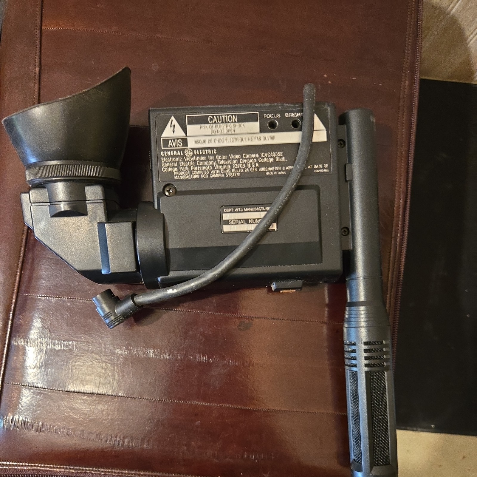 GE General Electric Newvicon Camcorder Video Camera, original box & MIC UNTESTED