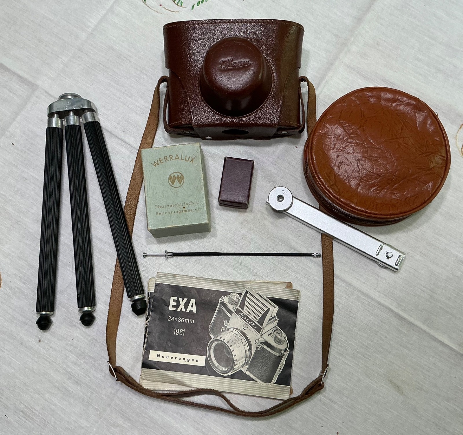 1961 EXA Ihagee Camera with Original Assessories Germany