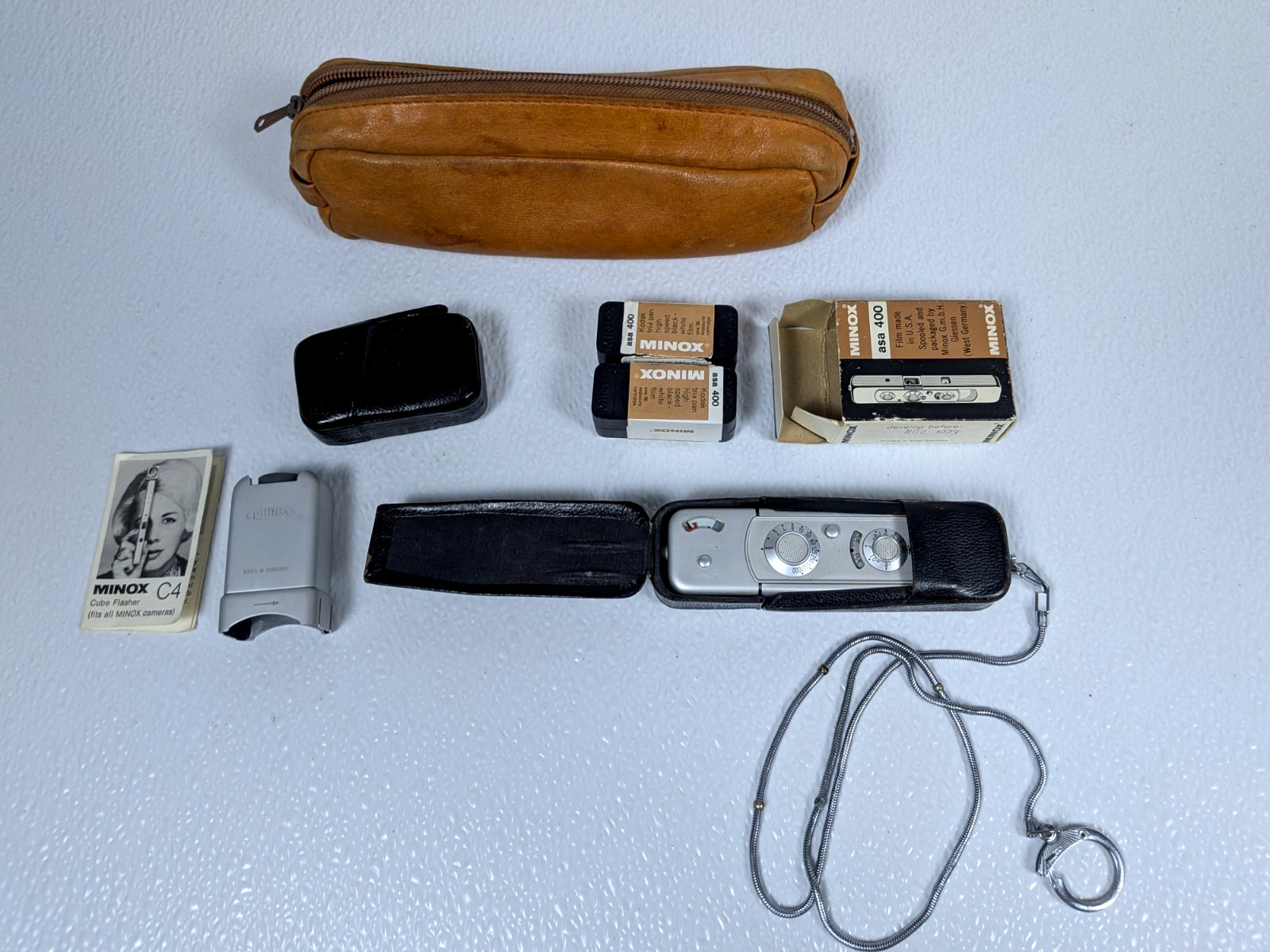 Minox RARE BL Model Mini Spy Camera 1: 3,5 F=15 mm w/ Sealed Film, Case, Flash