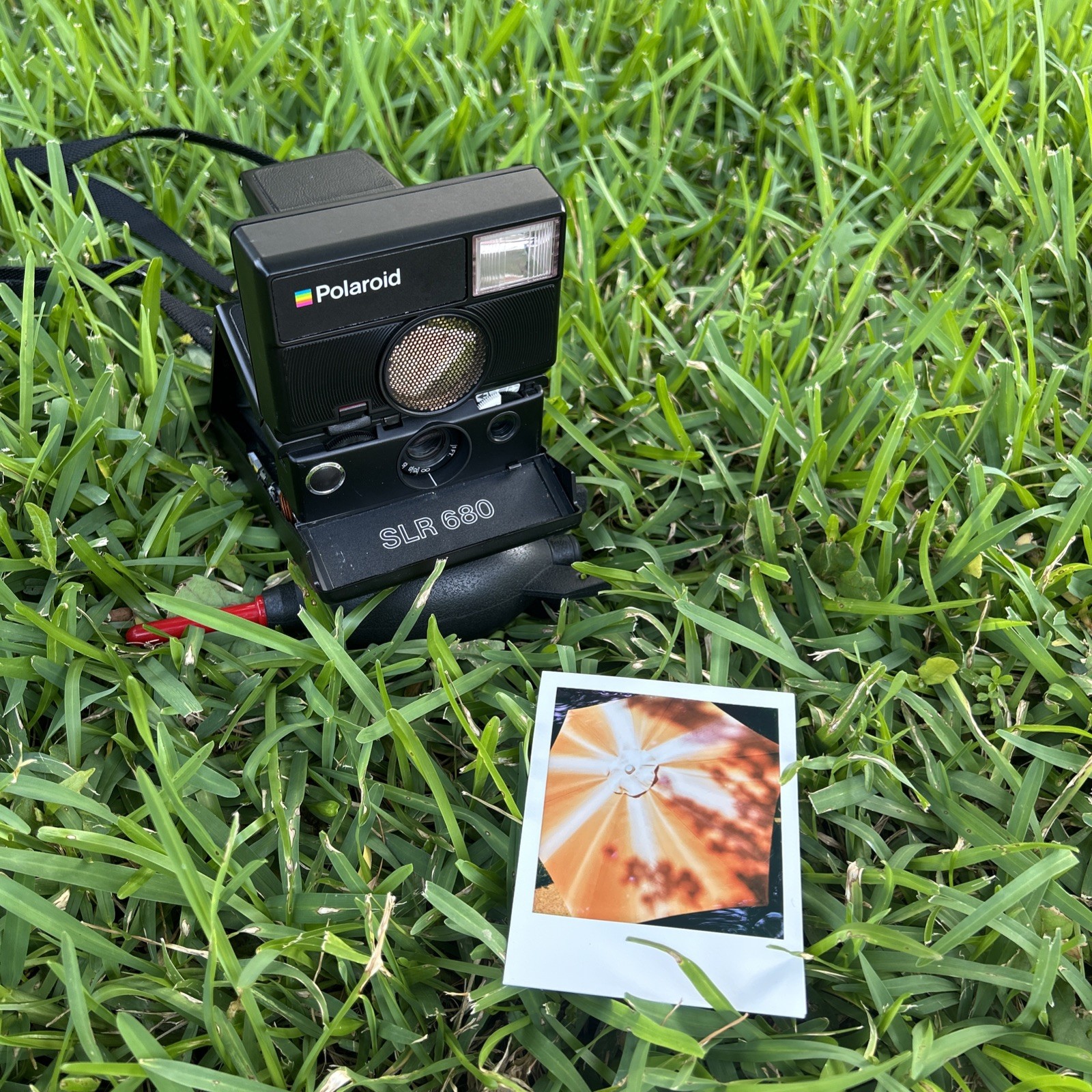 Polaroid SLR 680 Folding Instant Film Camera Working! N Mint