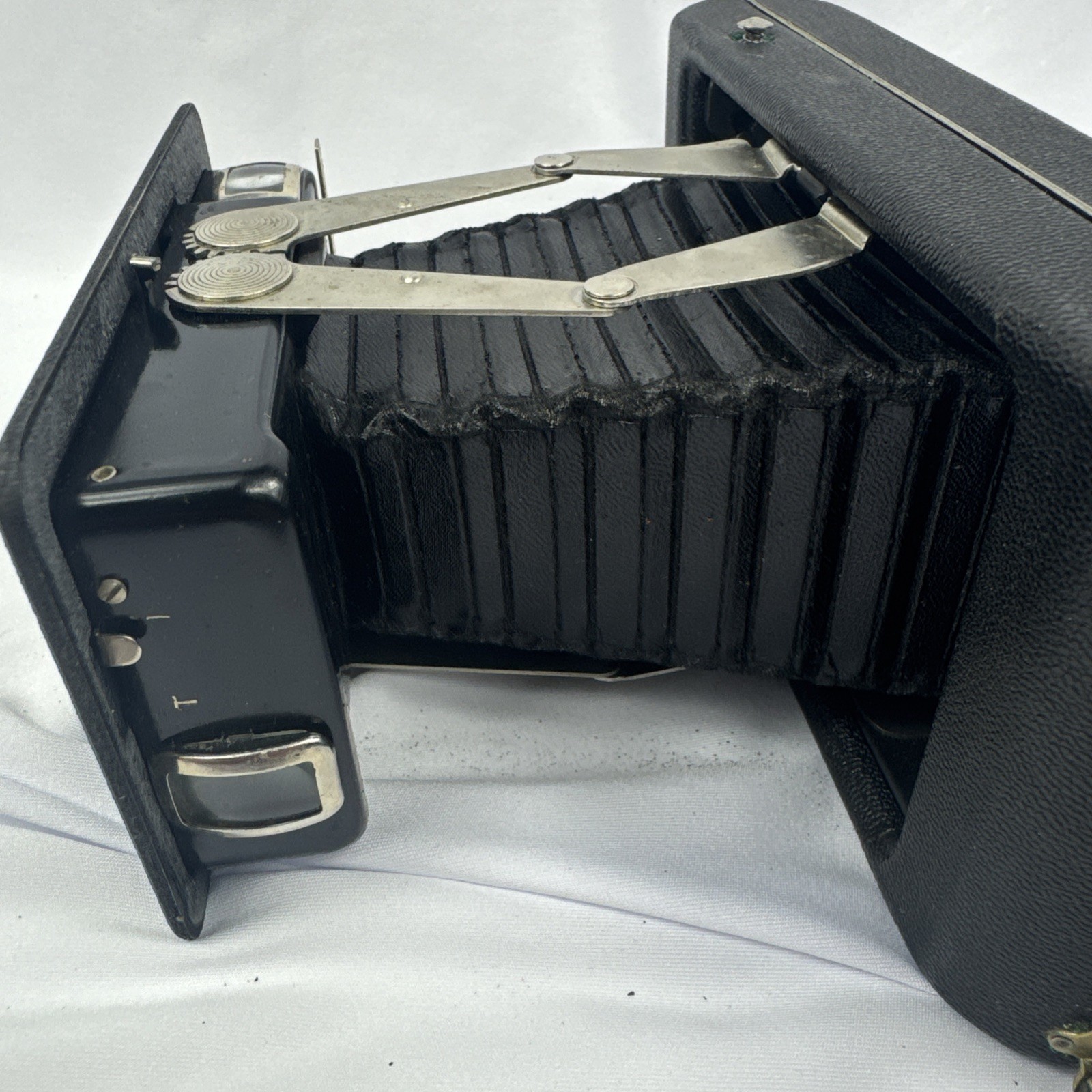 Kodak Jiffy Six 16 Folding Camera Black with Twindar Lens Untested