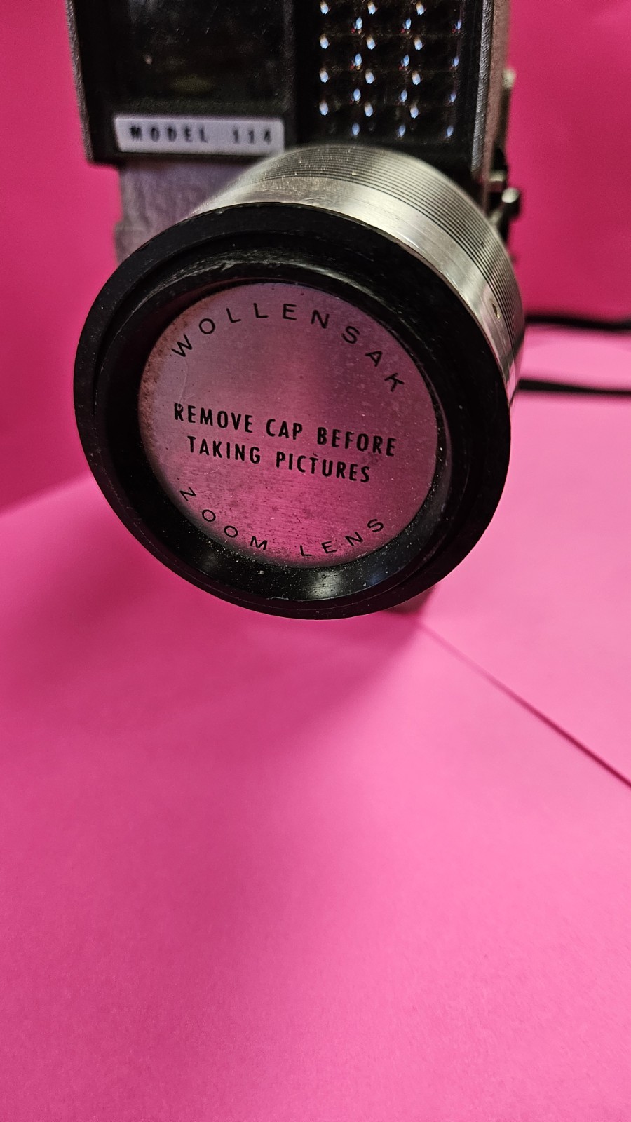 Revere EYE-MATIC CINE-ZOOM Spool 8MM 114 Camera f/1.8 RAPTAR Zoom Lens VINTAGE