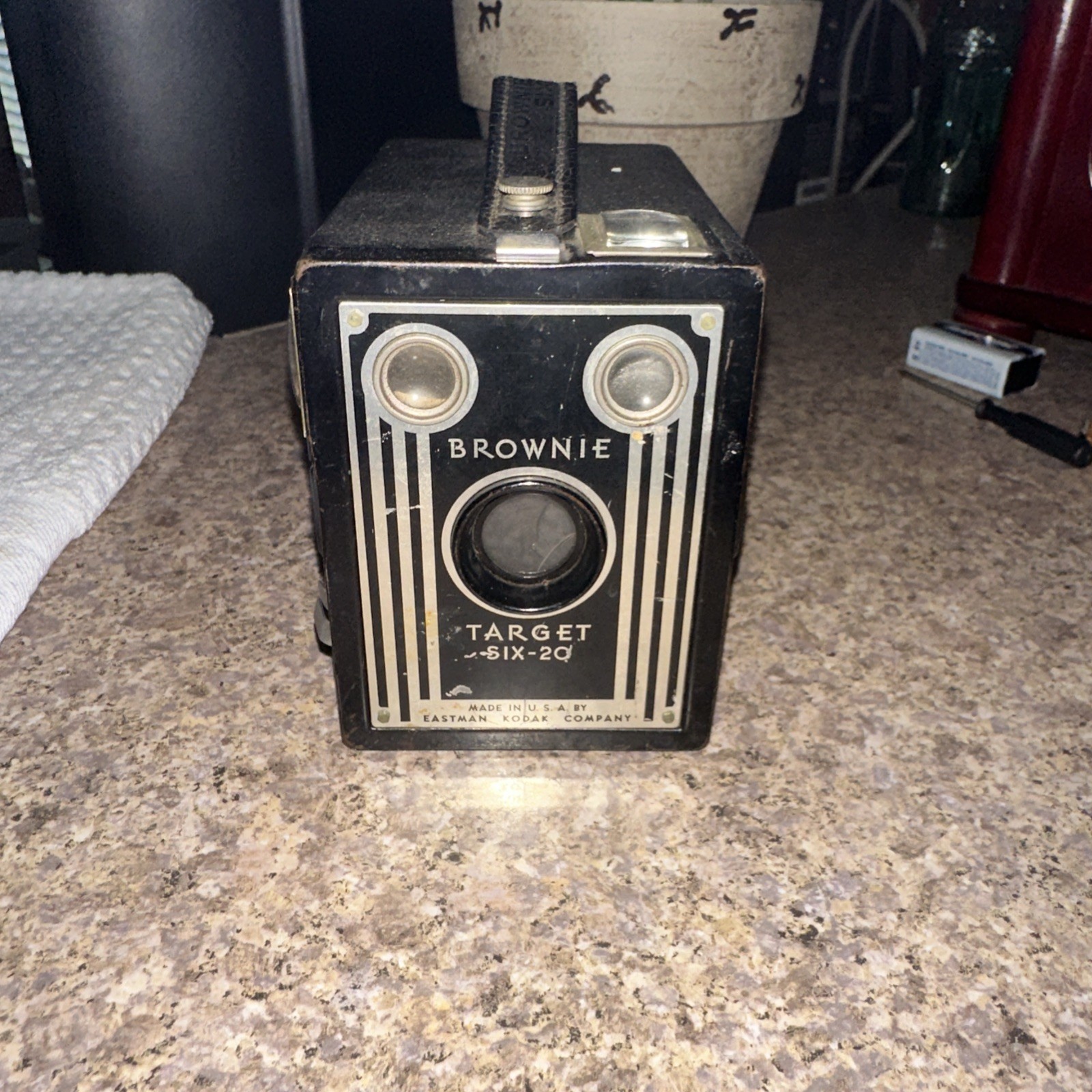 Eastman Kodak Brownie Target Six-20 Box Camera Art Deco, Vintage McM, Untested