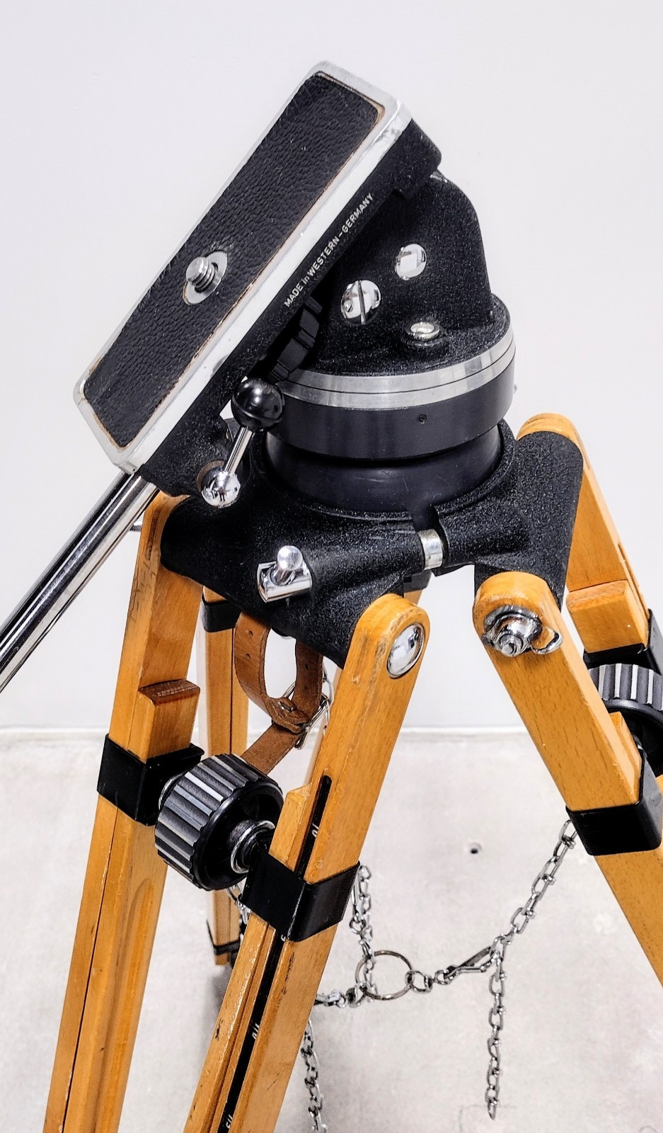 Arri, Arriflex 16S, 16SB Tripod. Excellent Plus Condition. Very Clean. See…