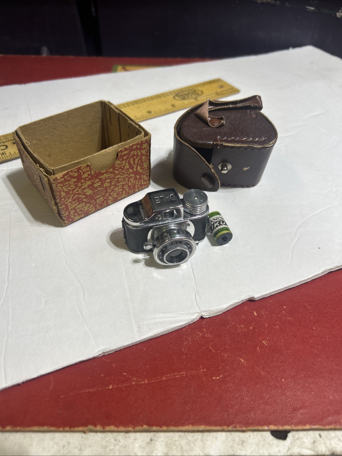 Vintage 1950’S DALE Novelty Mini Spy Camera MADE IN JAPAN W/ CASE AND FILM,BOX