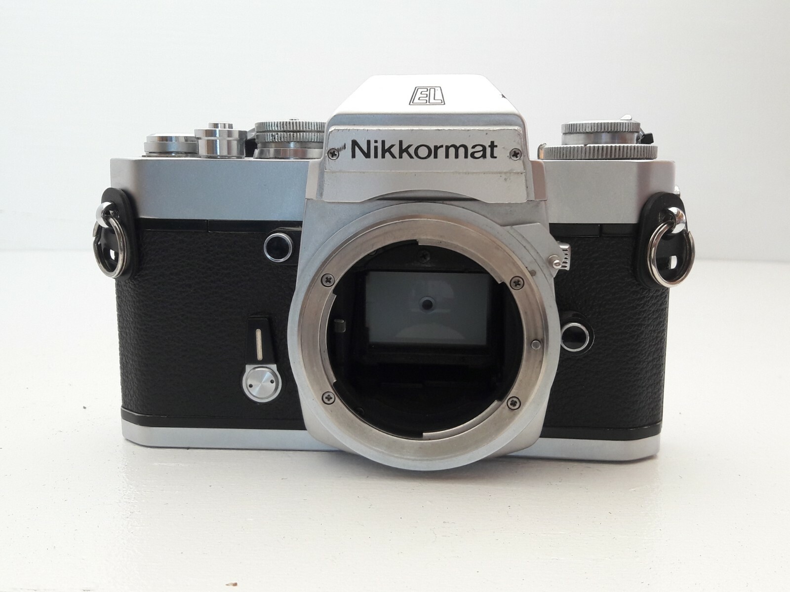 Nikon Nikkormat EL #5435168 Vintage 35mm SLR Film Camera Body Only