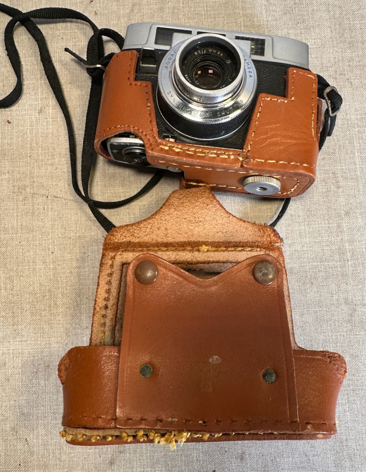 VINTAGE Kodak Synchro 80 35mm Film Camera Ektanar Lens 44 mm F/2.8 – AS IS!