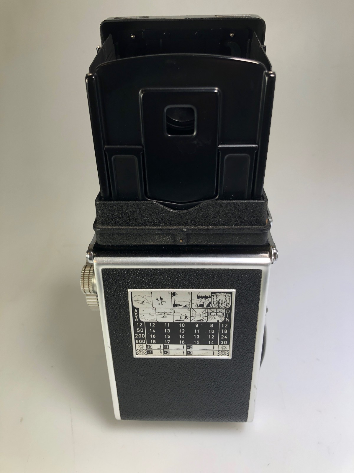 Rollei Rolleiflex Model T Type 1 TLR Camera with 16 adapter, case and Rollei cap