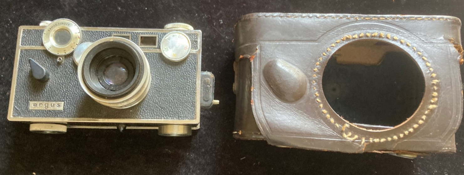 ARGUS C3 35mm Camera f/3.5 50mm Coated Cintar Lens Rangefinder Vintage Case