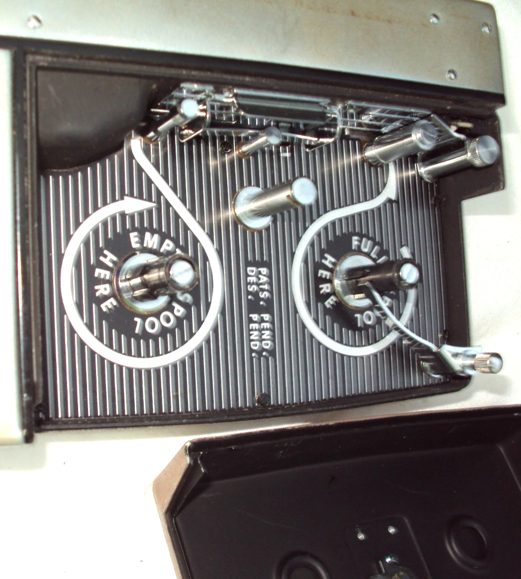 Nikkorex-8-8mm Film Movie Camera (JAPAN) NKKOREX 8-10mm LENS (USA)