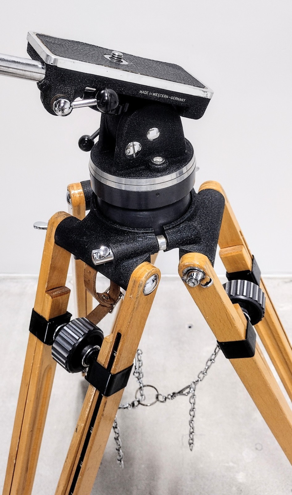Arri, Arriflex 16S, 16SB Tripod. Excellent Plus Condition. Very Clean. See…