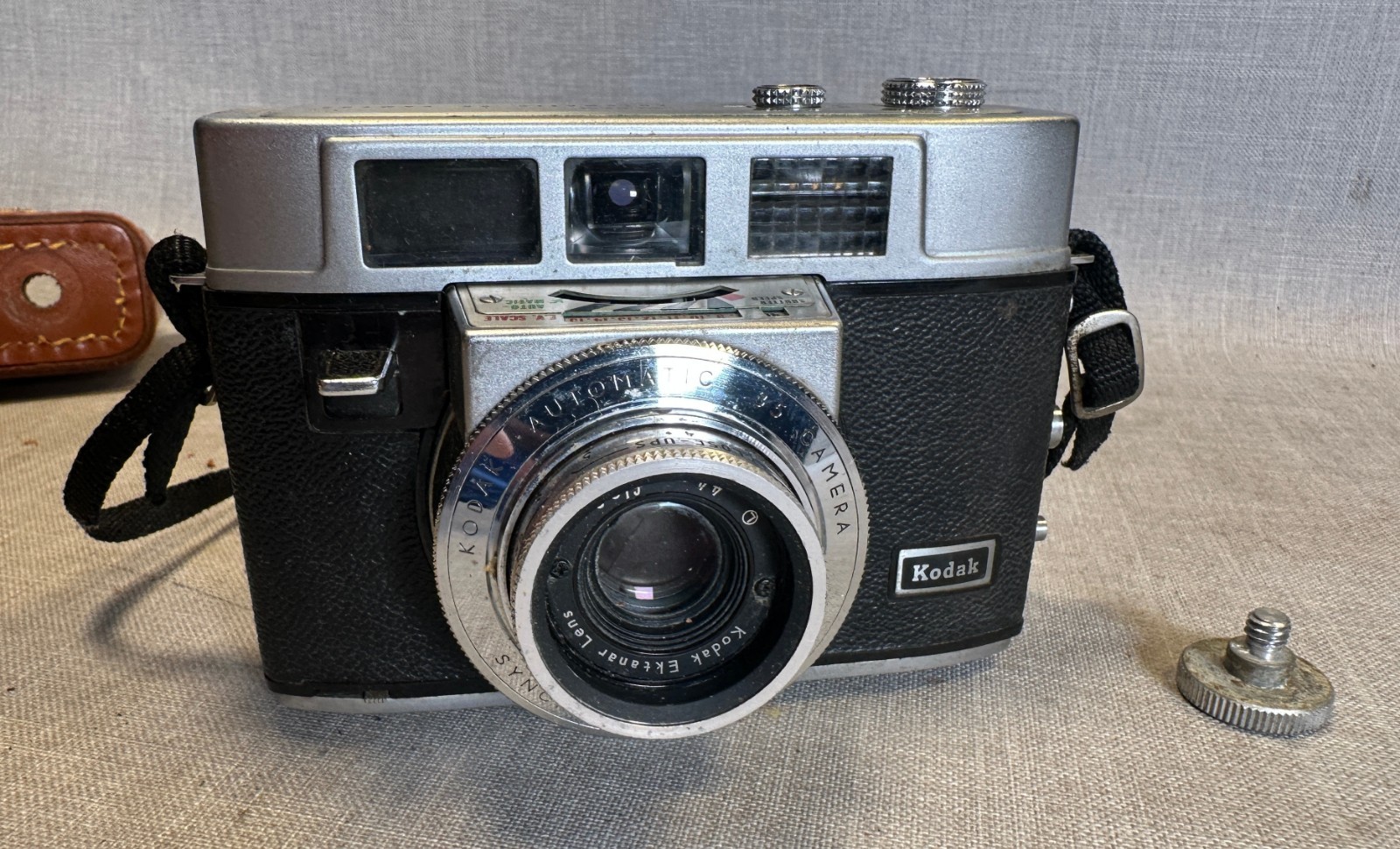 VINTAGE Kodak Synchro 80 35mm Film Camera Ektanar Lens 44 mm F/2.8 – AS IS!
