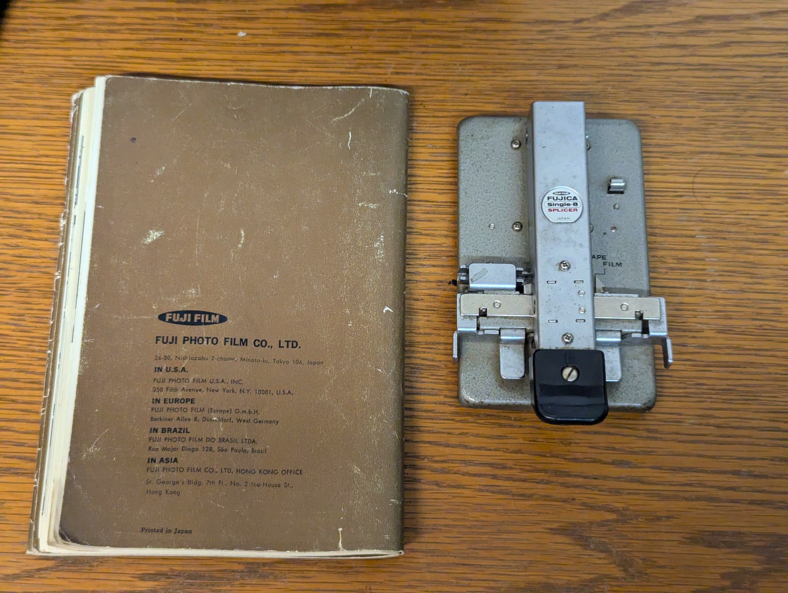 Fujica Single-8 Z600 8mm film movie camera; doesn’t power on; case included