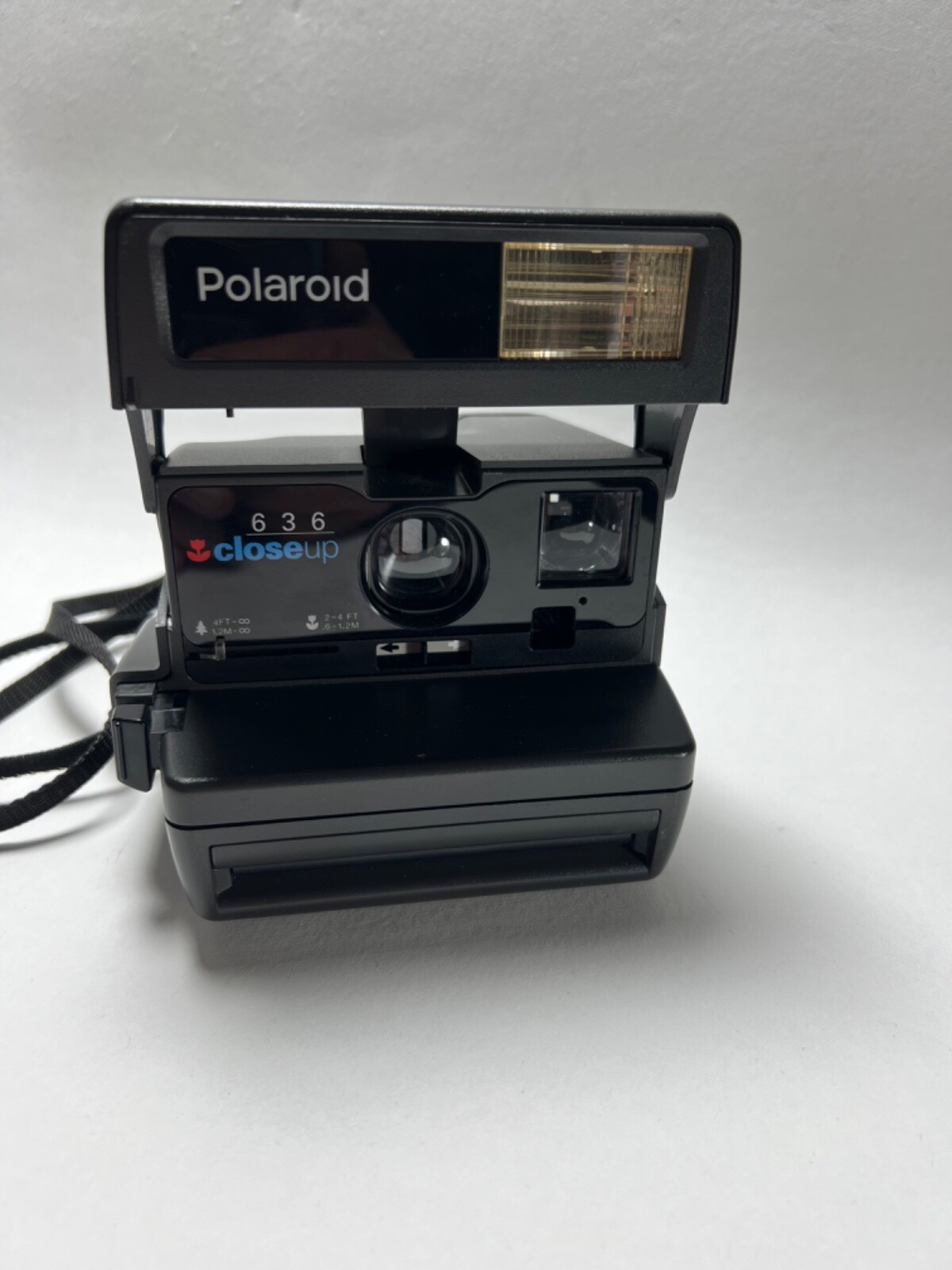 Polaroid 636 Closeup Camera Checked Made in United Kingdom (1)