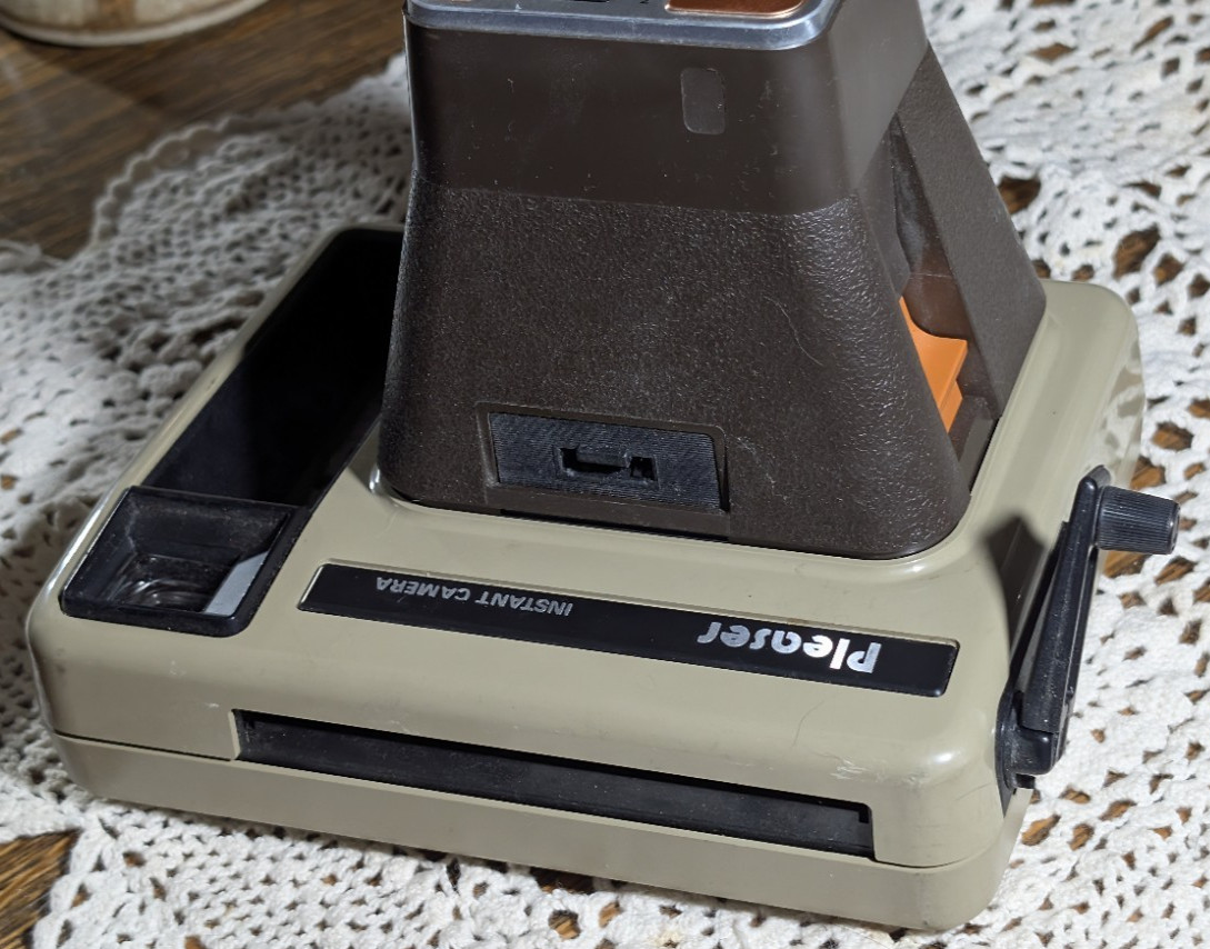 Vintage Camera Lot Polaroid OneStep Rainbow Kodak Pleaser Instamatic X-15 Film