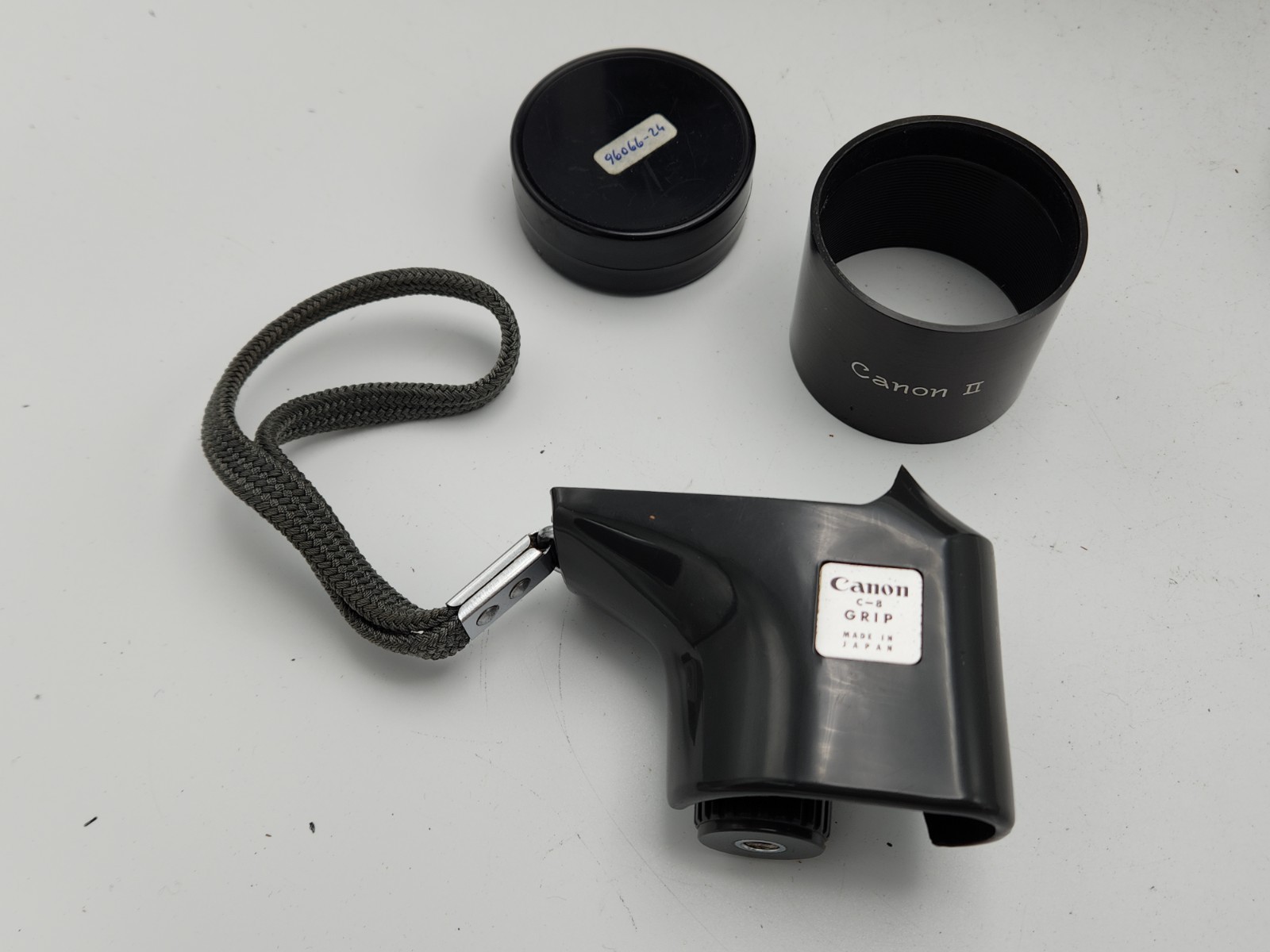 Vintage Canon Reflex Zoom 8-2 8mm Film Cine Movie Camera w/ Case – Runs *AS-IS*