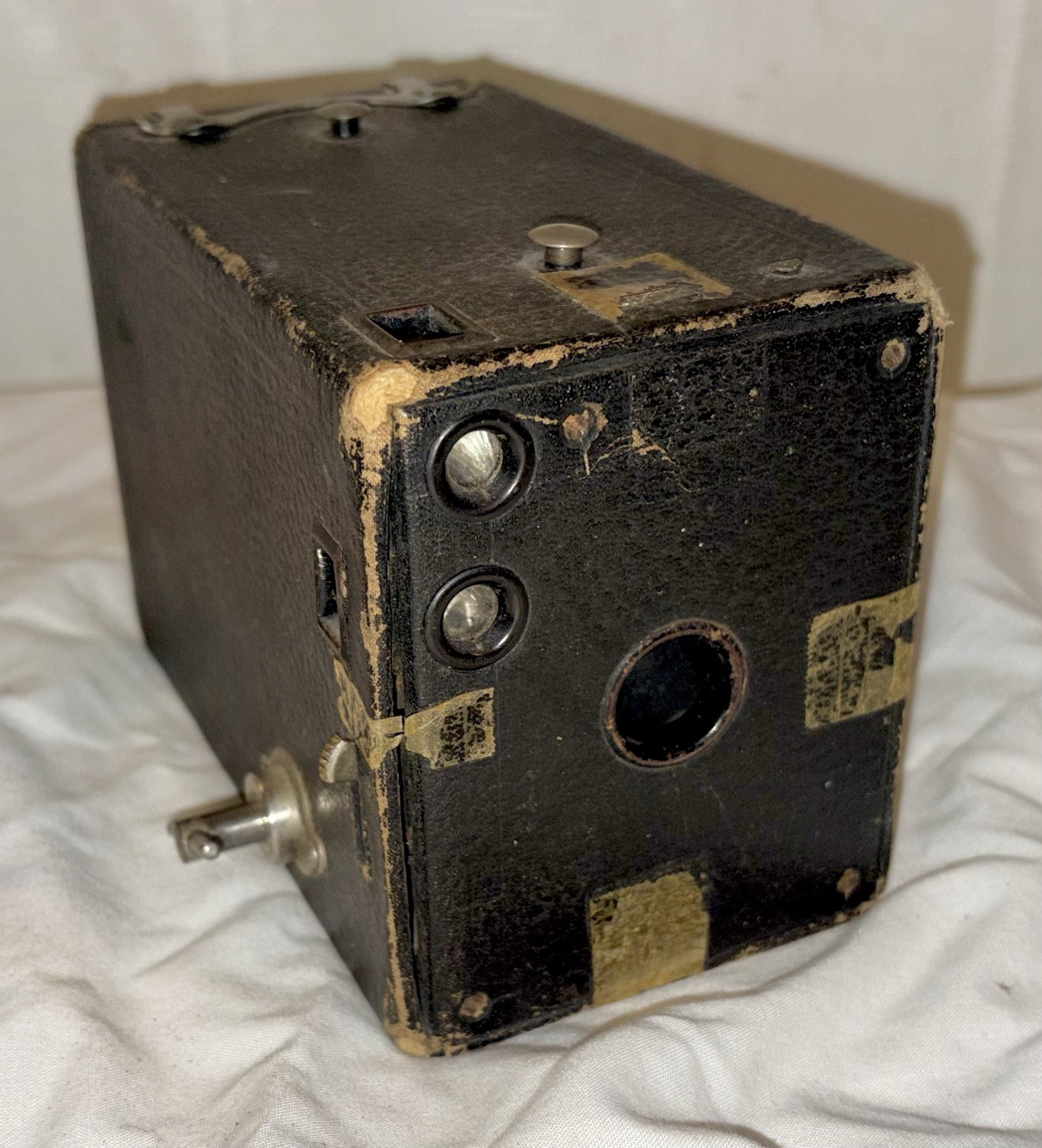 VINTAGE KODAK NO. 2 BROWNIE MODEL D BOX CAMERA – AS IS