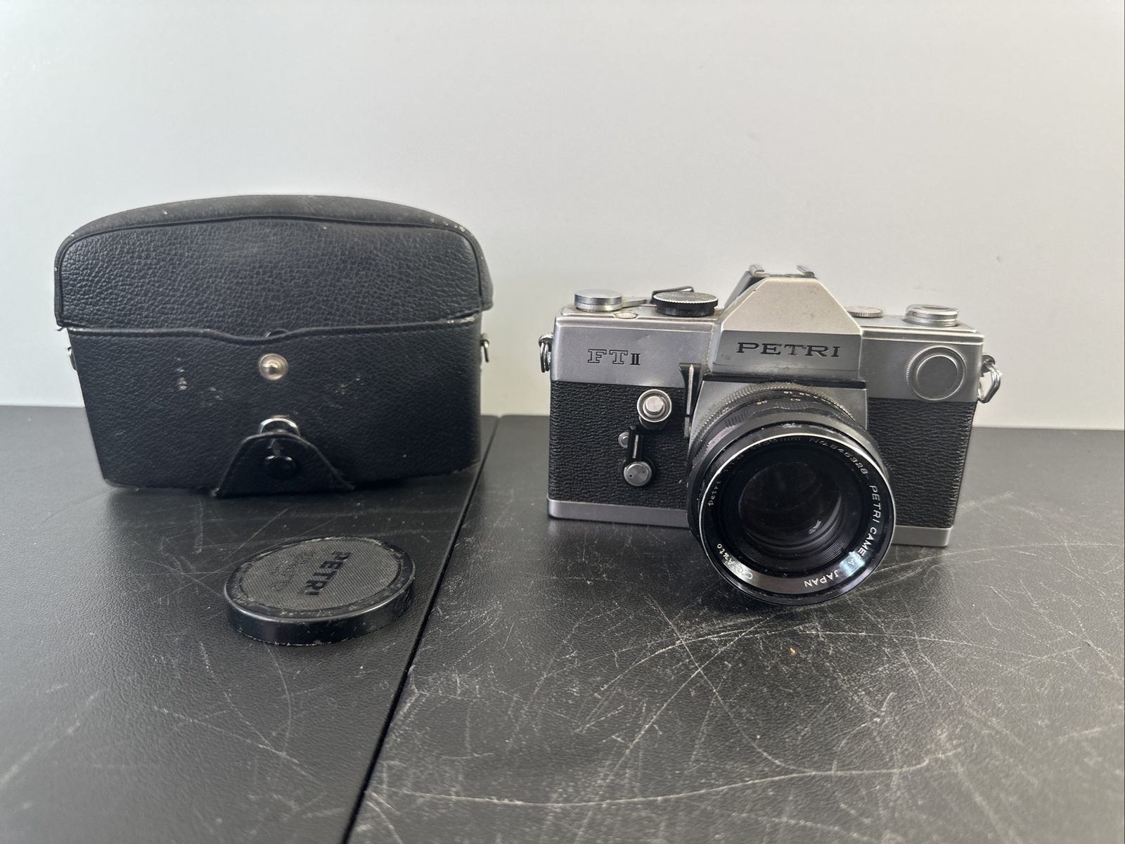 Vintage Petri FTⅡ 35mm Camera + Petri Lense & Leather Case (untested/ For Parts)